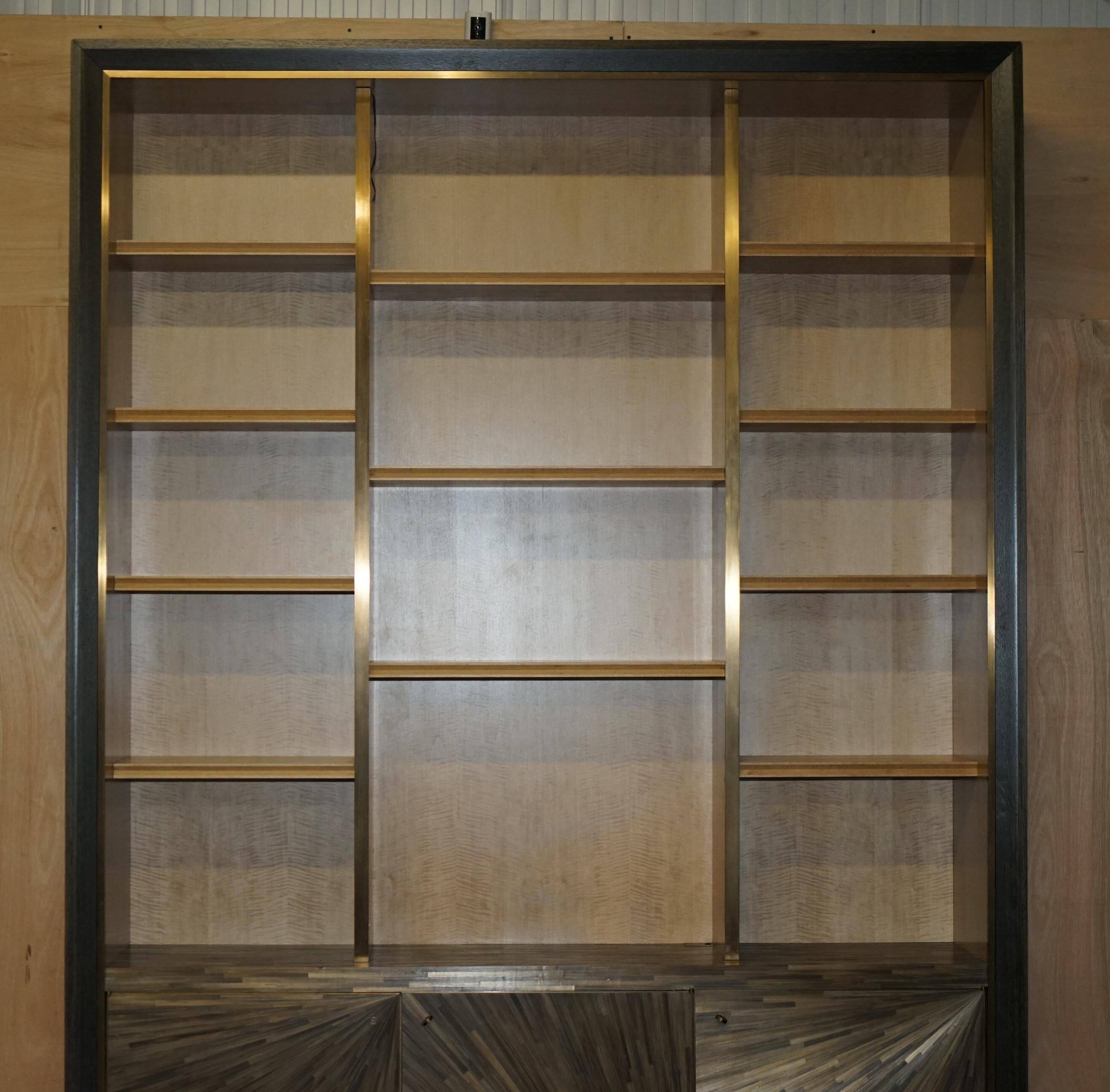 Bibliothèque à Marqueterie de Paille Massive Jallu Qualité Musée