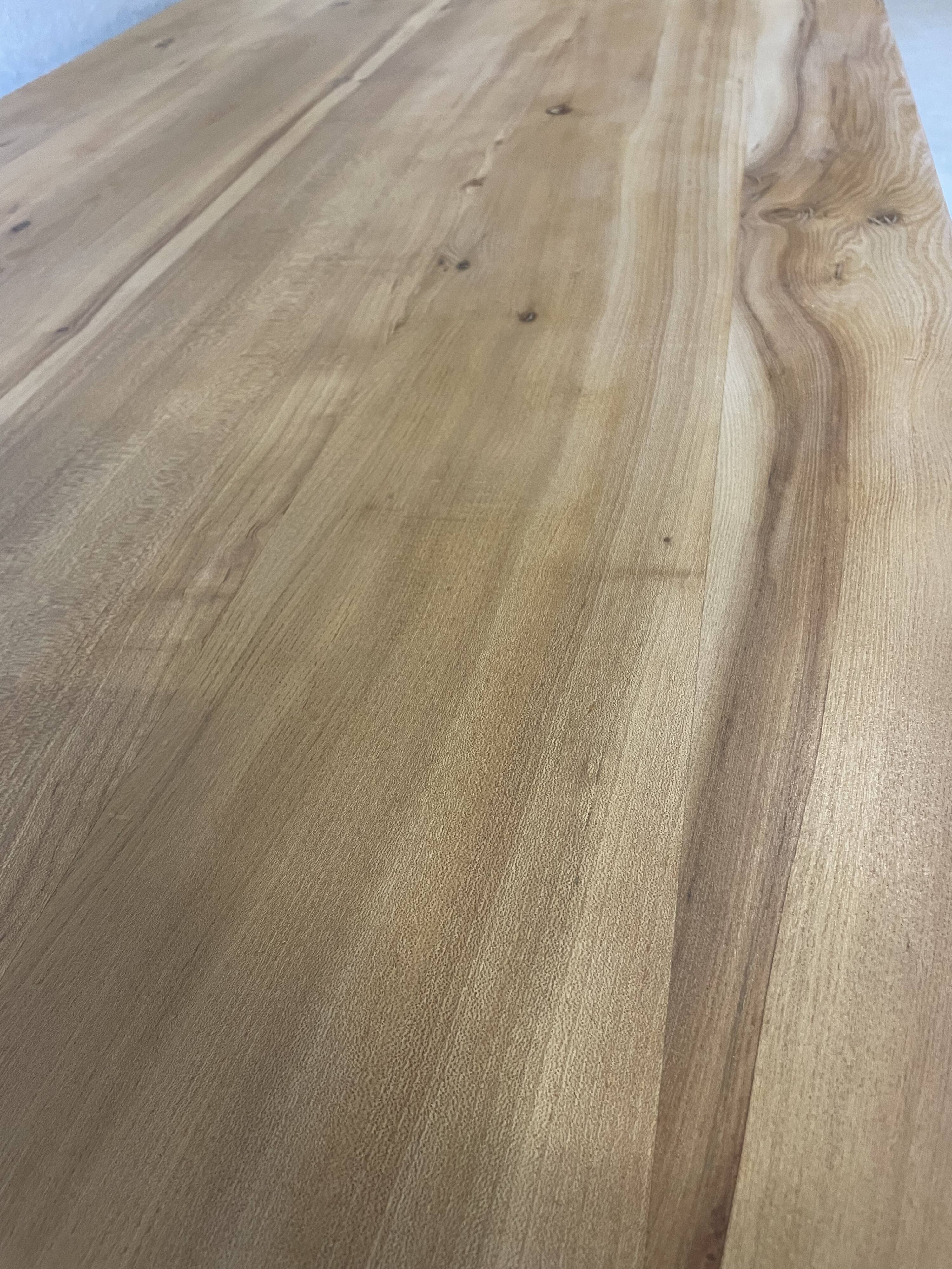 Table de ferme en orme massif – charme authentique
