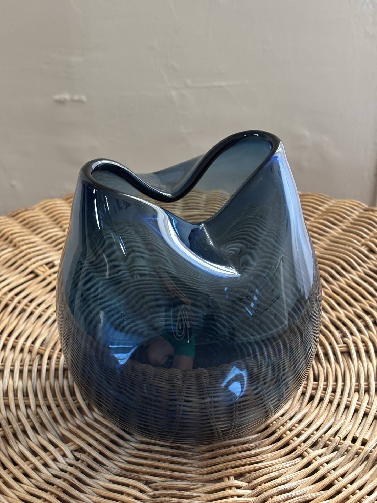 Blown glass round vase