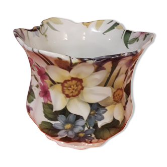 Pot cover or empty porcelain pocket St Georges