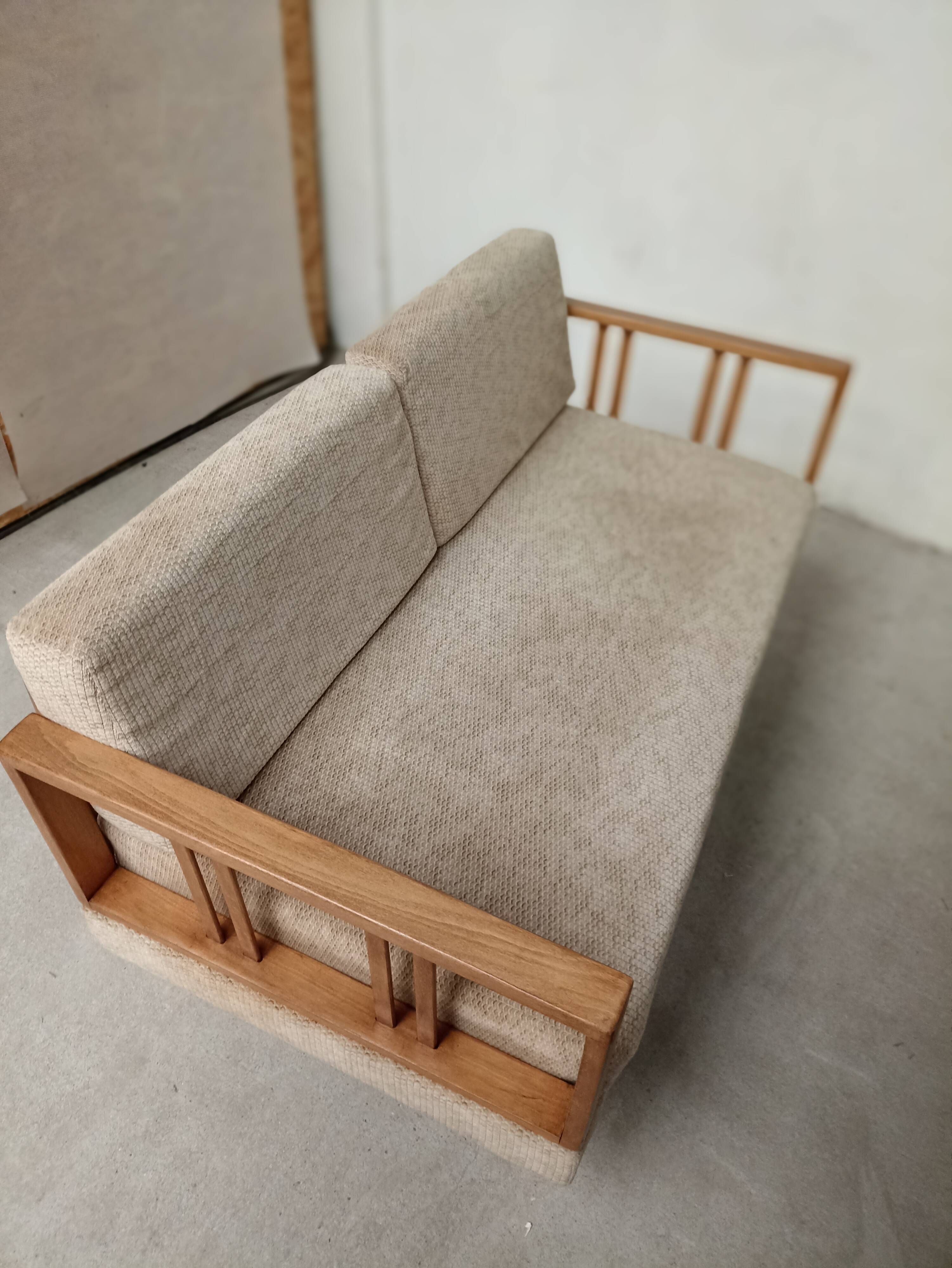 Vintage 2-seater sofa