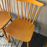 Suite of 4 vintage chairs