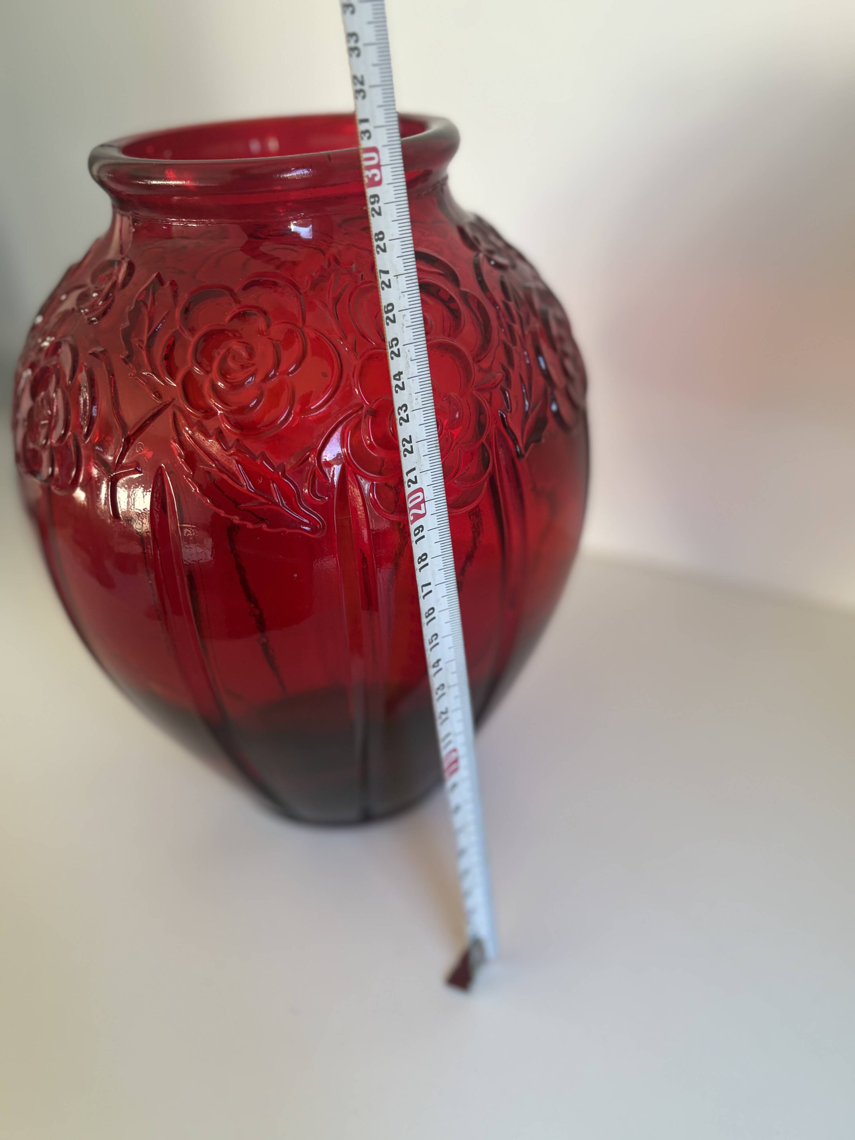 Large volute vase in pressed glass Art Deco