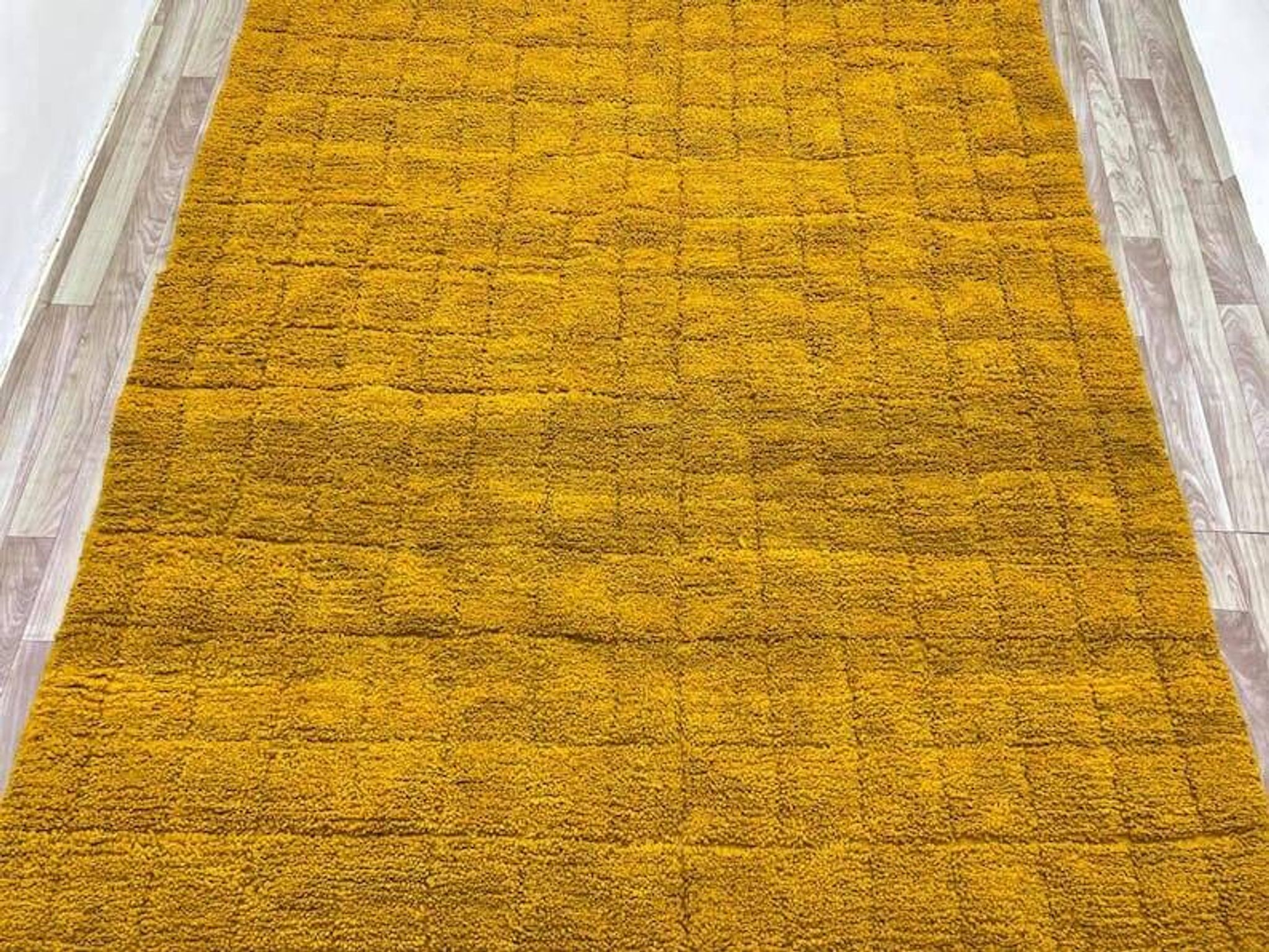 Tapis en laine marocain jaune traditionnelle taille 150 x 250 cm