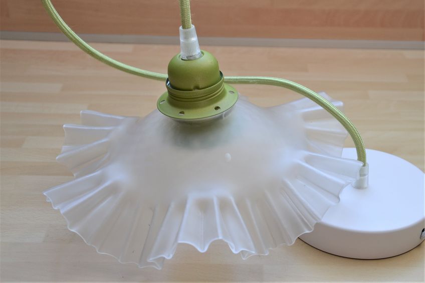 White pleated opaline pendant lamp – Electric mounting in green color