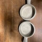 2 frying pans