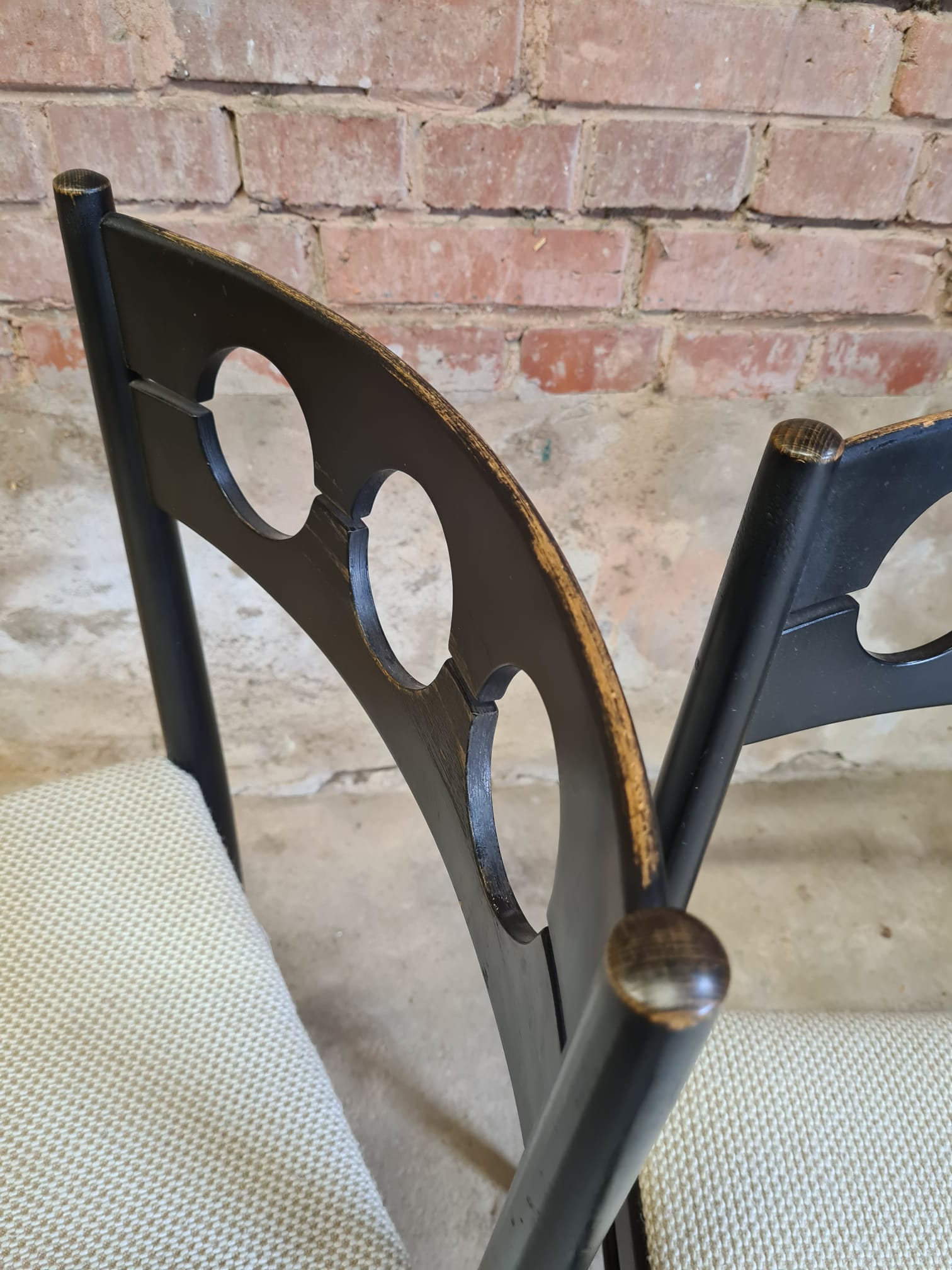 4 vintage wooden chairs 70"