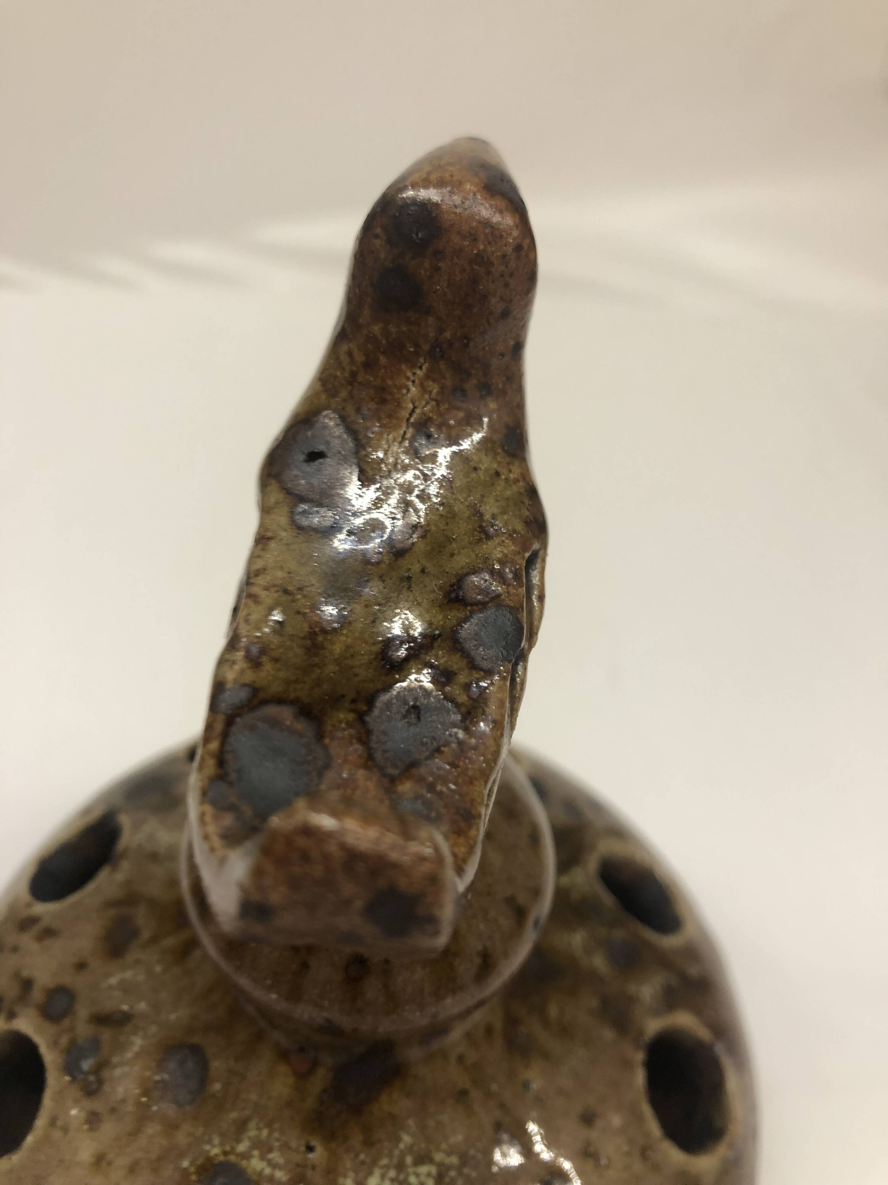 Vase en grès pyrité zoomorphe
