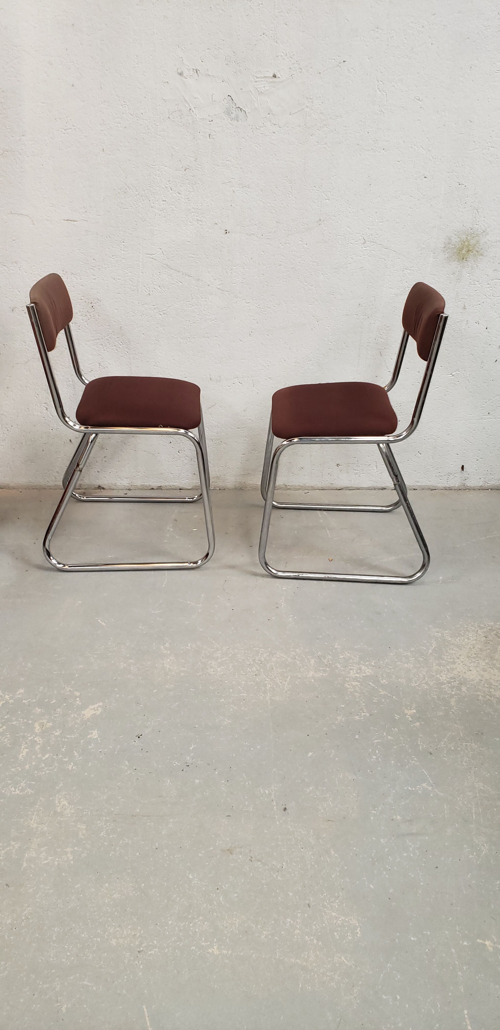 Series 4 chrome sled chairs