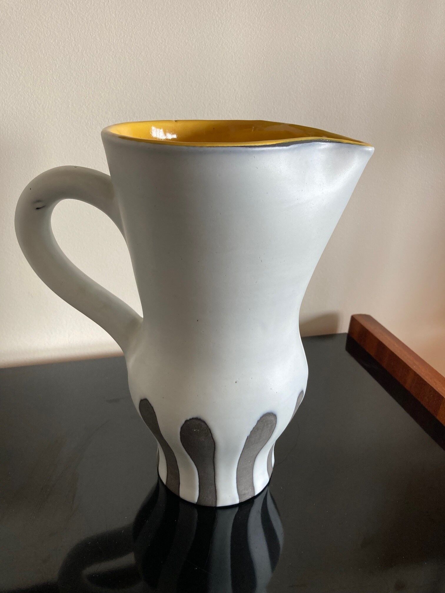 Pitcher Vallauris Capron