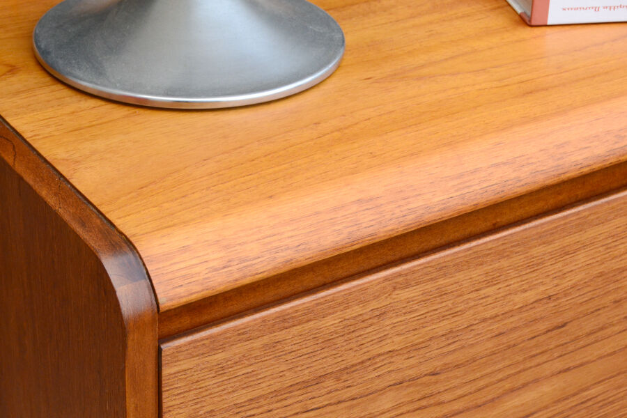 Sideboard  curved White & Newton clear teak