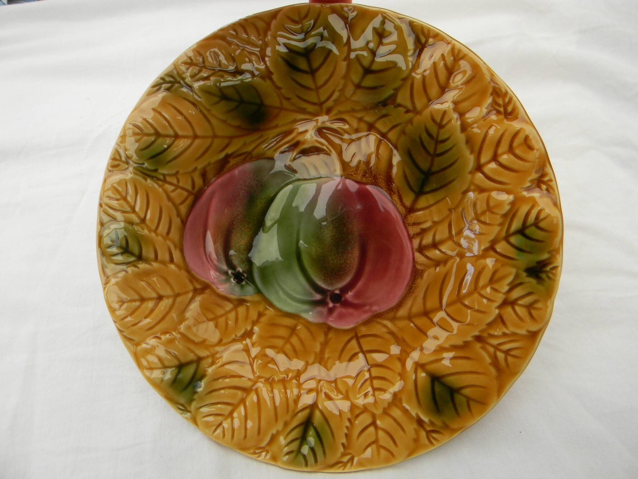 Set of 3 slip dessert plates. Fruit decor.