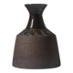 Vase en céramique brun ethnique du milieu du siècle, signé