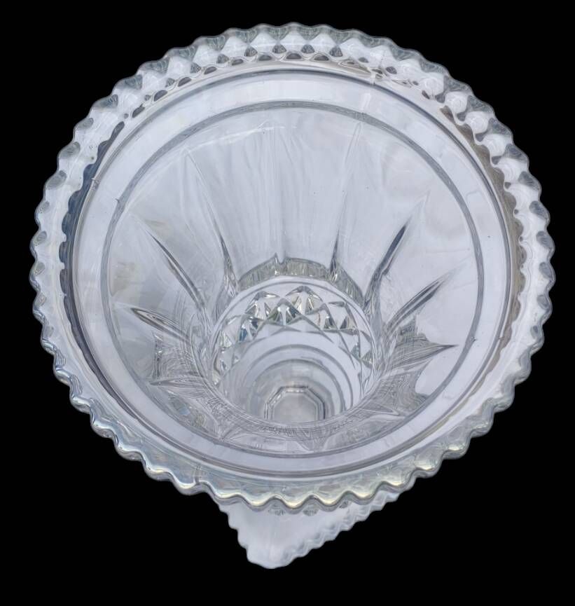 Old Medici vase cut crystal/Art Vannes France