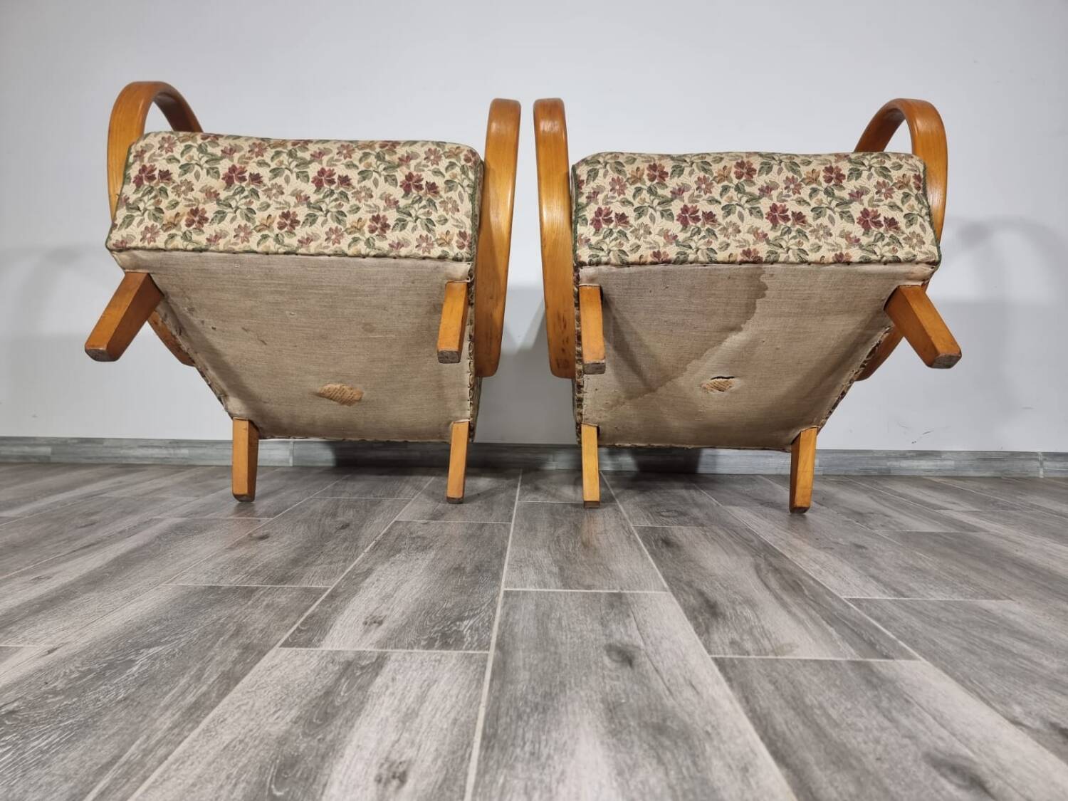 Art deco armchairs by Jindrich Halabala