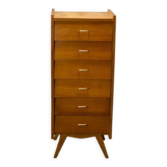 Oak chest of drawers