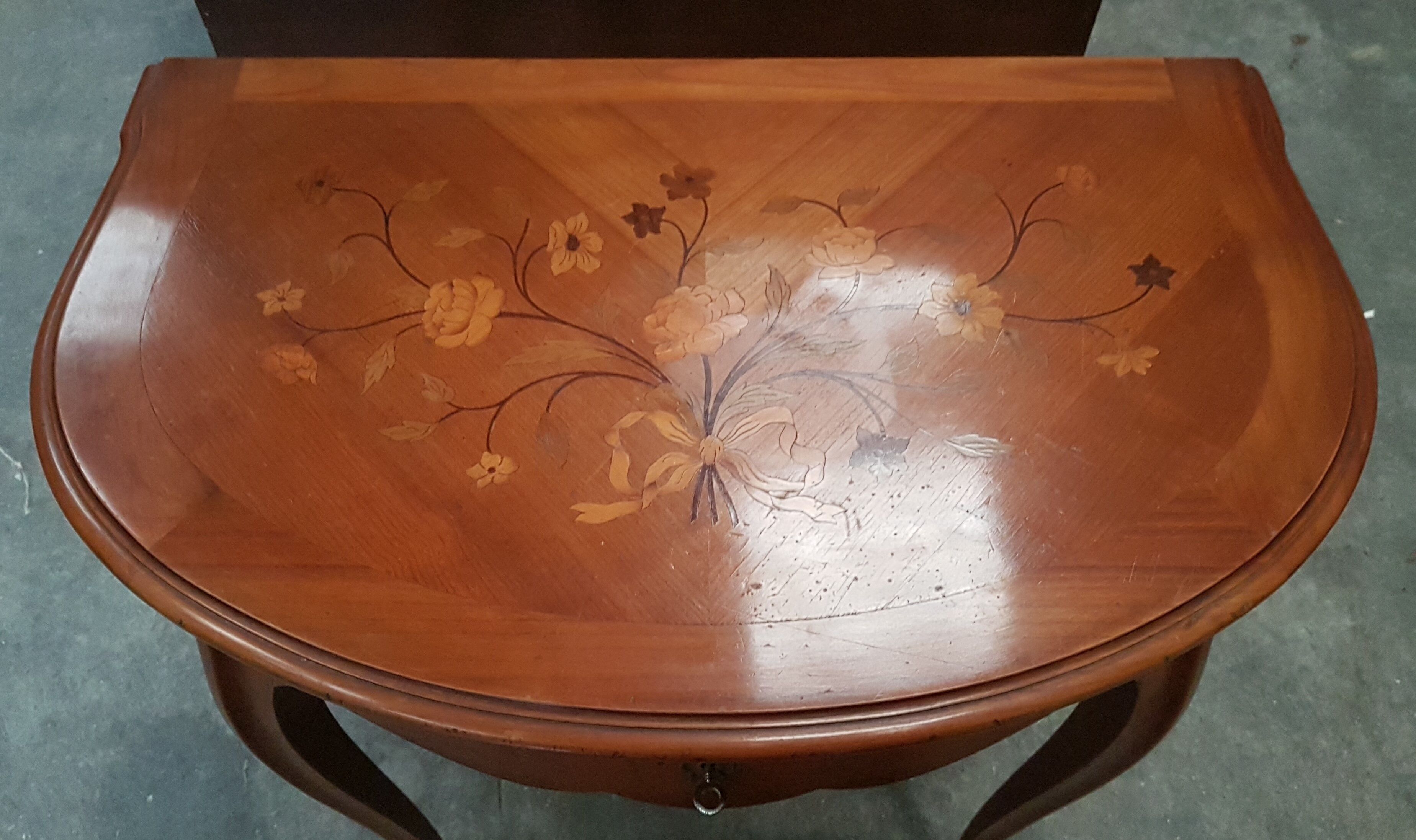 former Table hairdresser console marquetry
