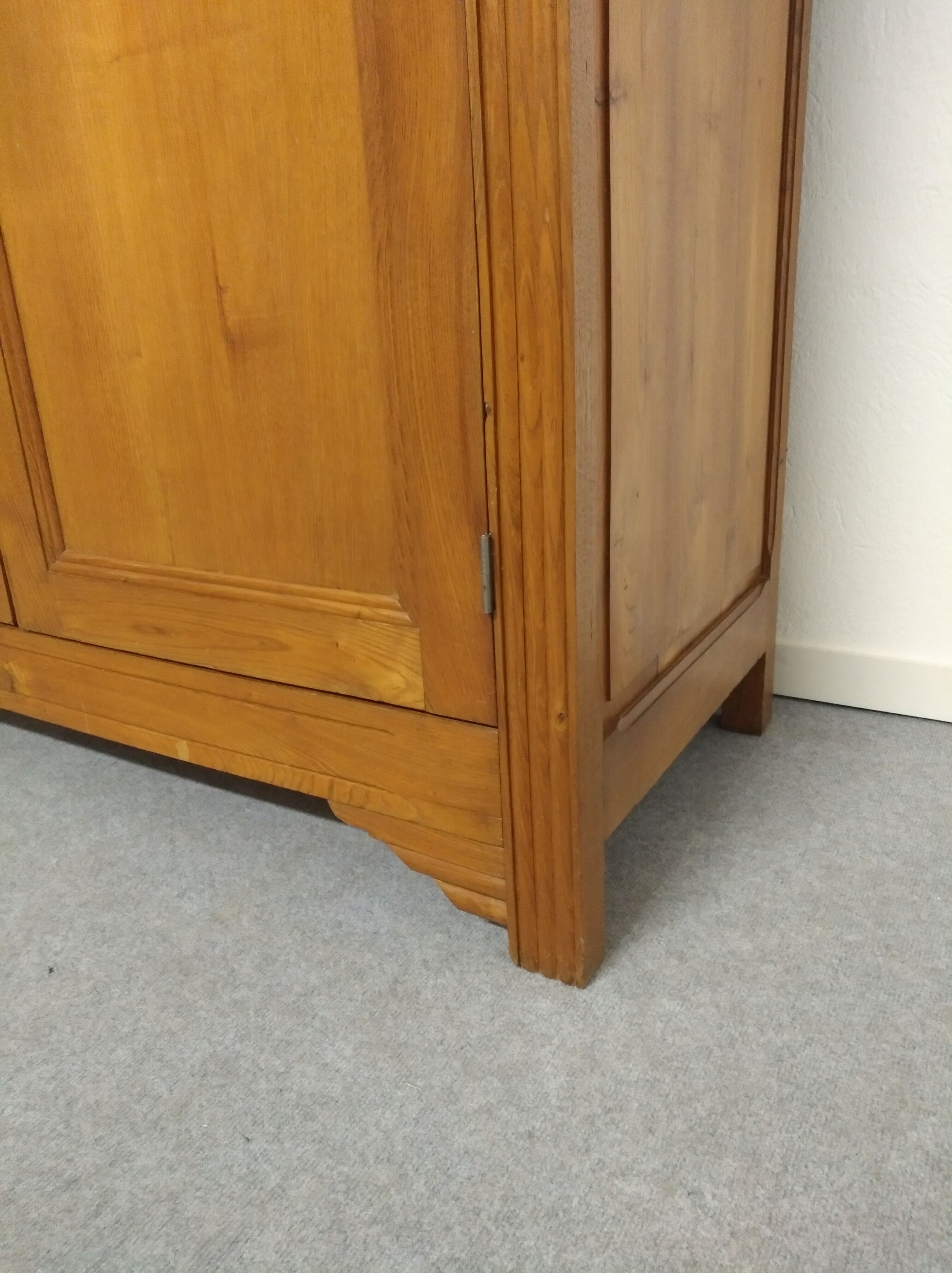 1940 art deco parisian wardrobe