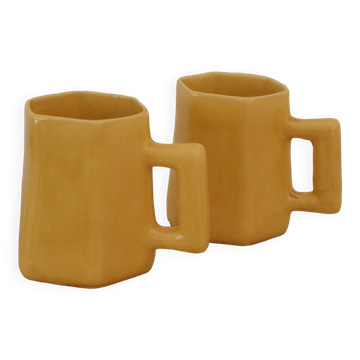 Lot de deux tasses design en ceramique jaune citron