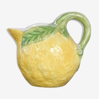 Lemon-shaped dabbling carafe