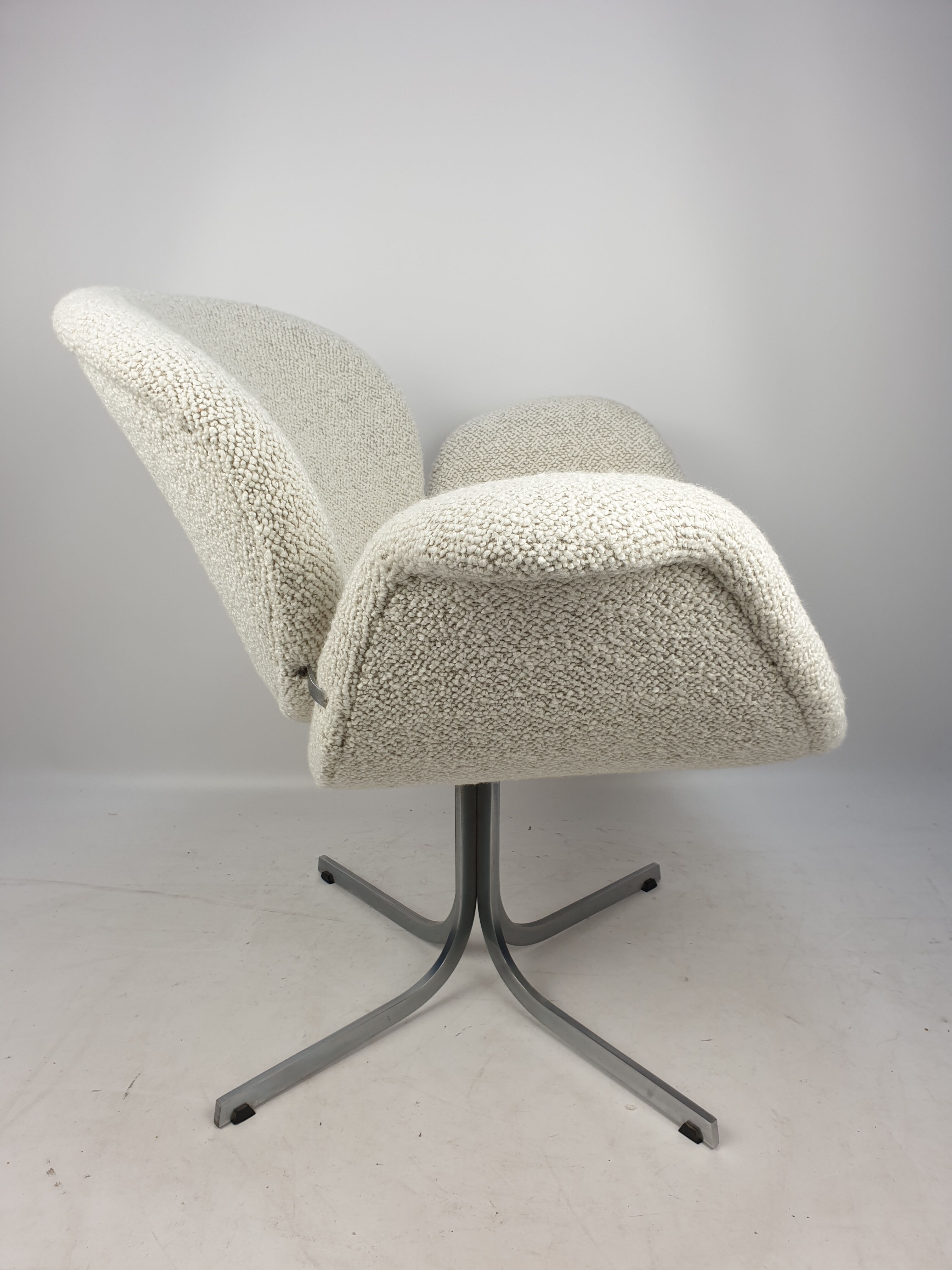 Big Tulip chair by Pierre Paulin for Artifort, 1960s