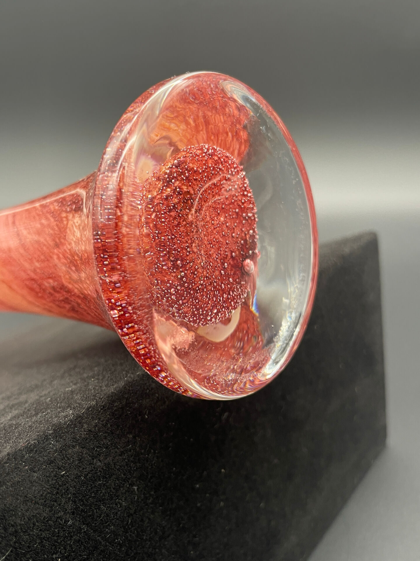 Vase Peter Kaspar en cristal 24 % PbO rose et rouge