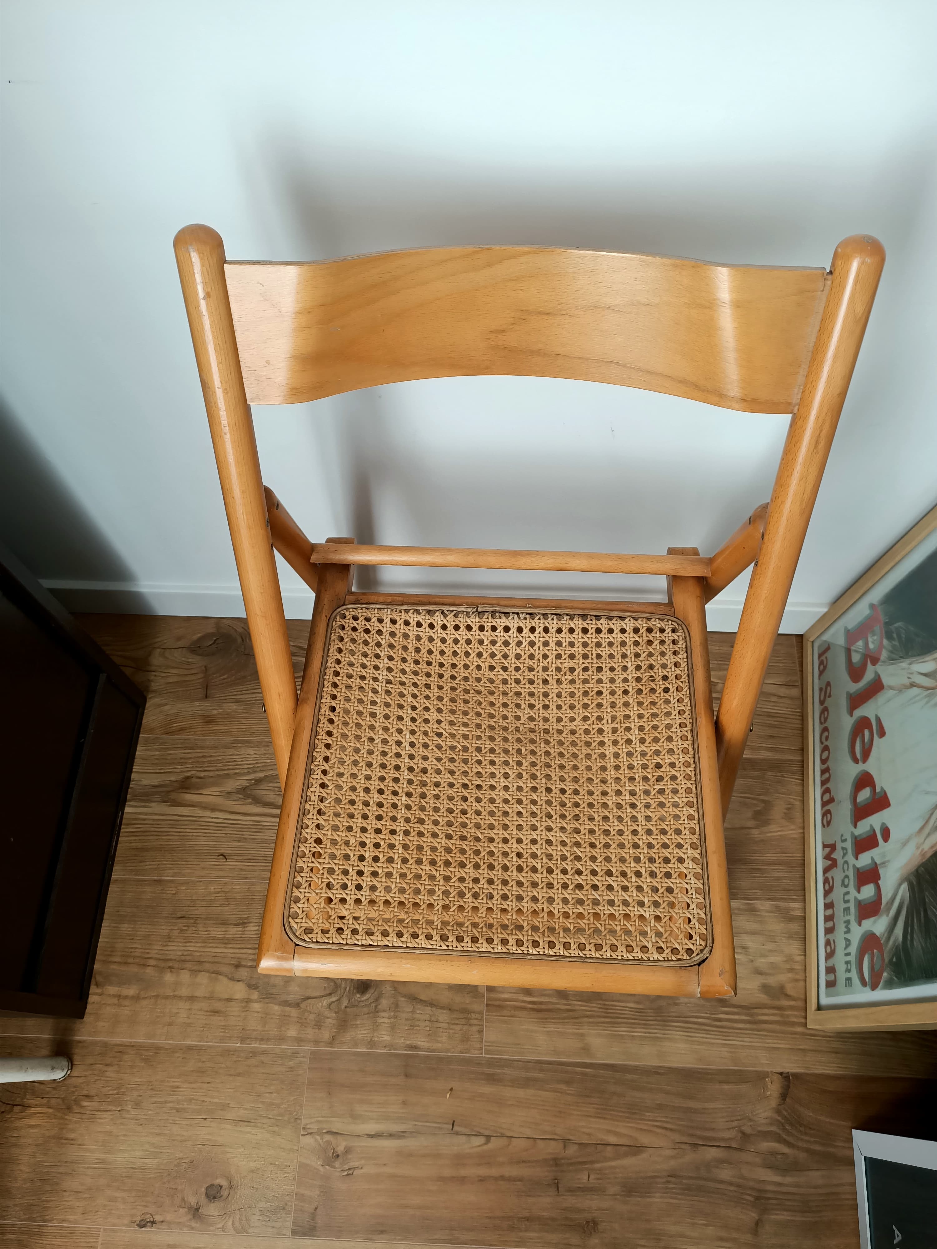 Chaise pliante cannée