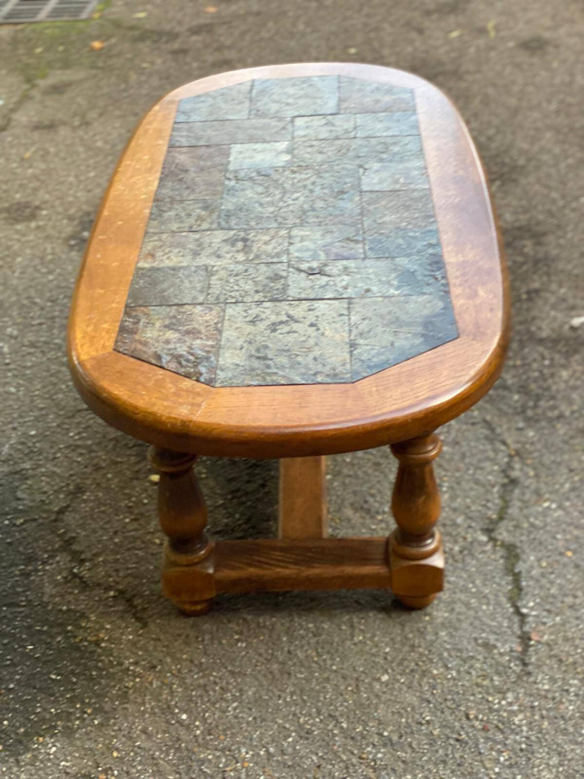 Oval coffee table in solid wood and stone, 115x58