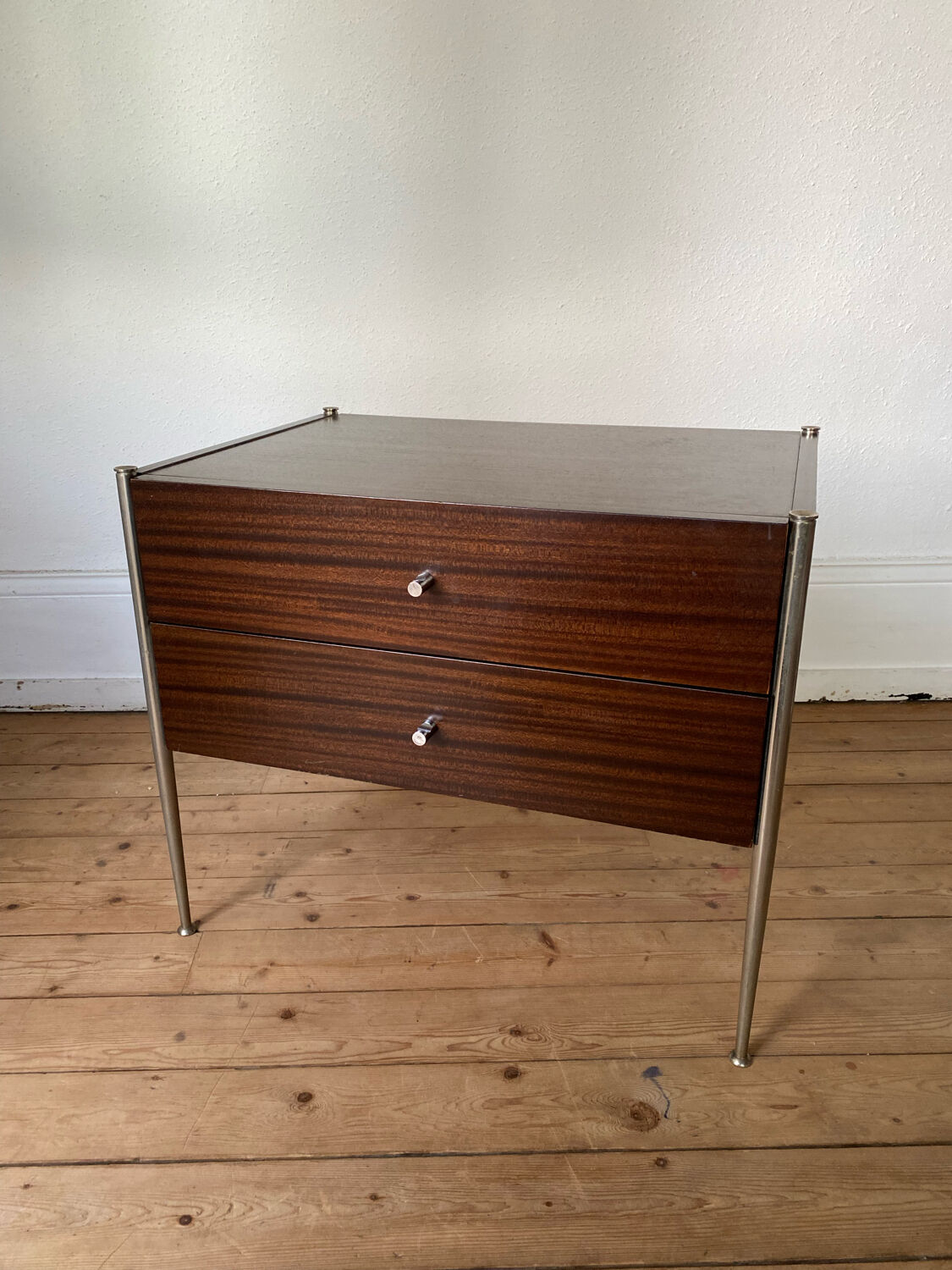 Paire de chevets mid-century scandinaves