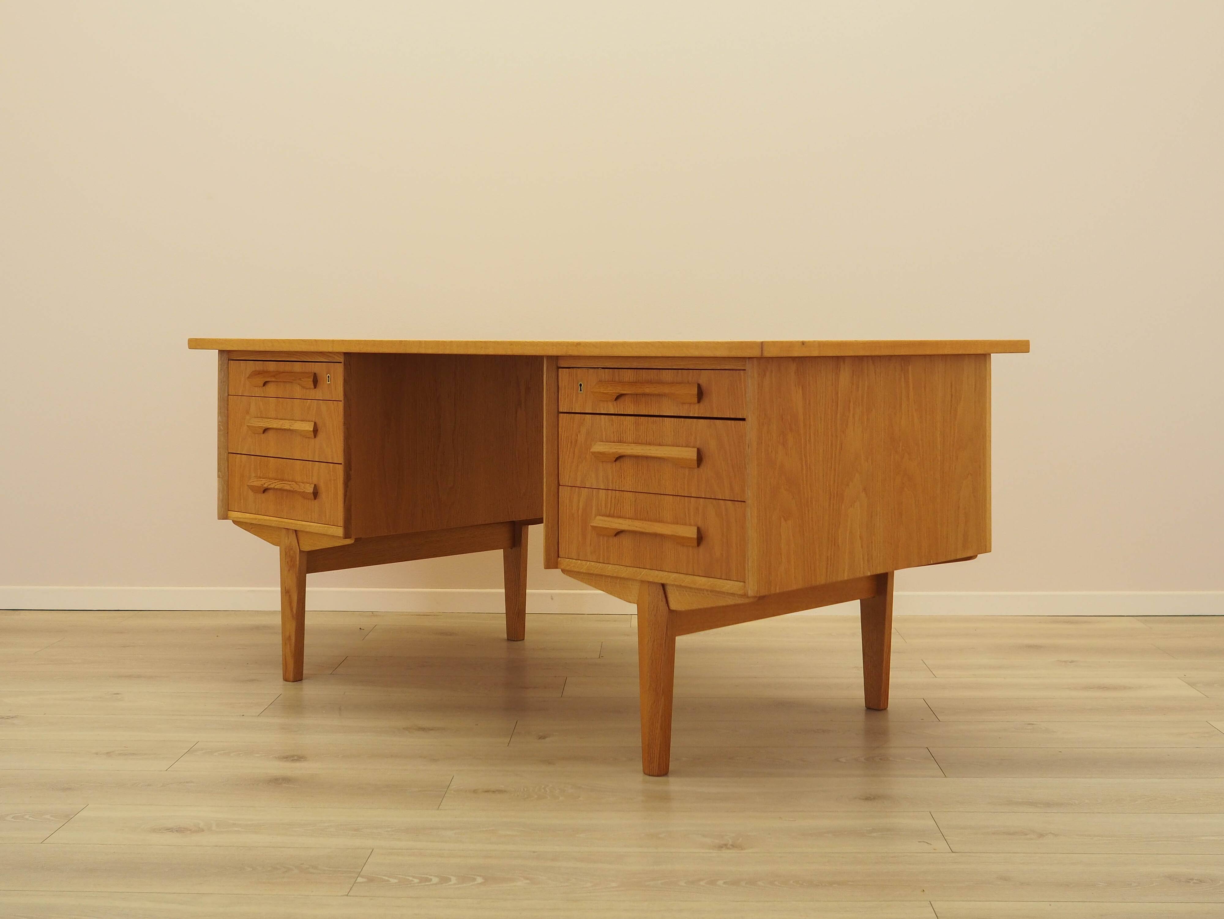 Oak desk, Danish design, 1960s, designer: Henning Kjærnulf