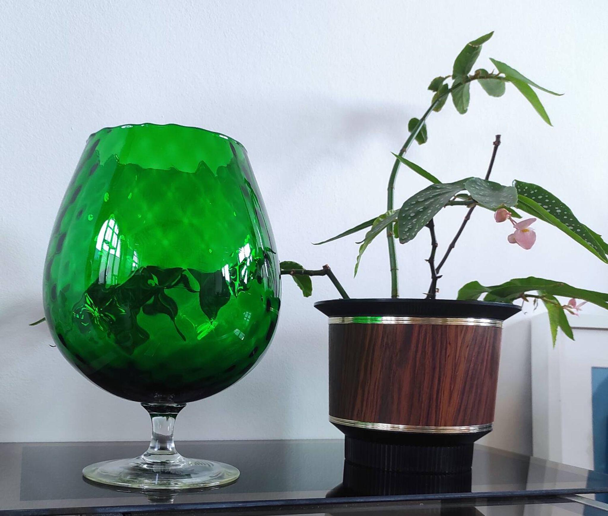 XXL vintage Cognac vase blown glass from Empoli, Italy in emerald green.