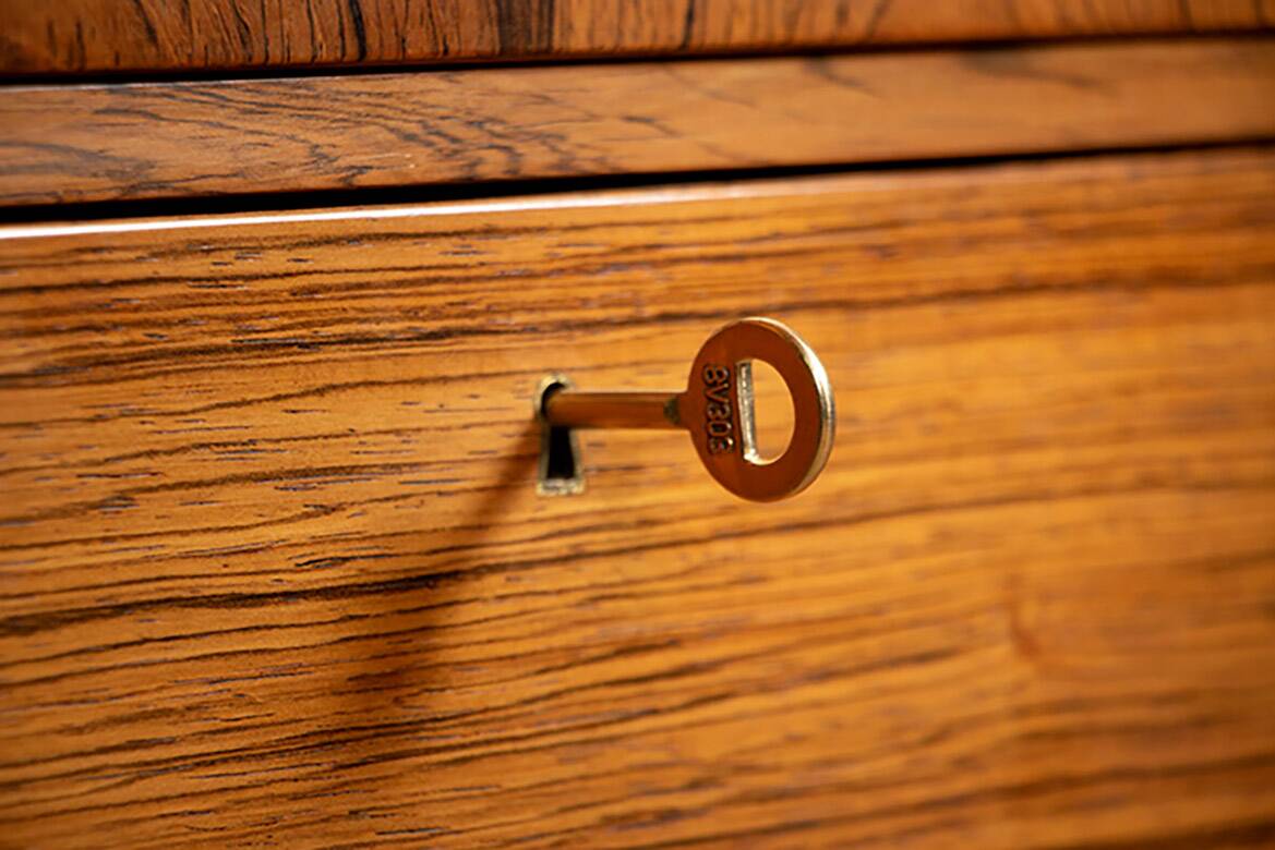 High cabinet, Bar, Danish in rosewood model 6201 by Hans Olsen 1960.