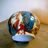 2 vases with flowers