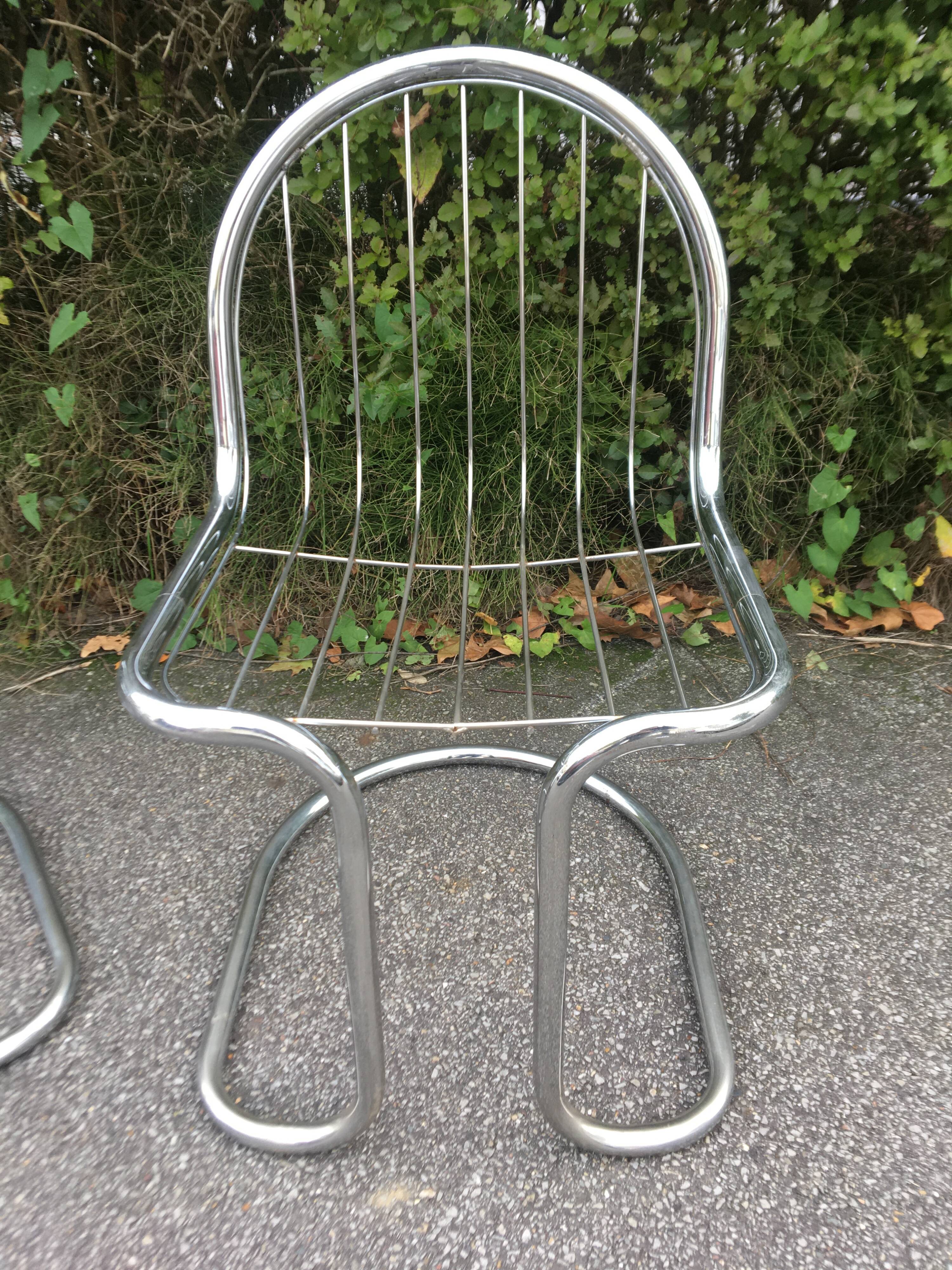 2 chrom -coloured steel chairs from the 70