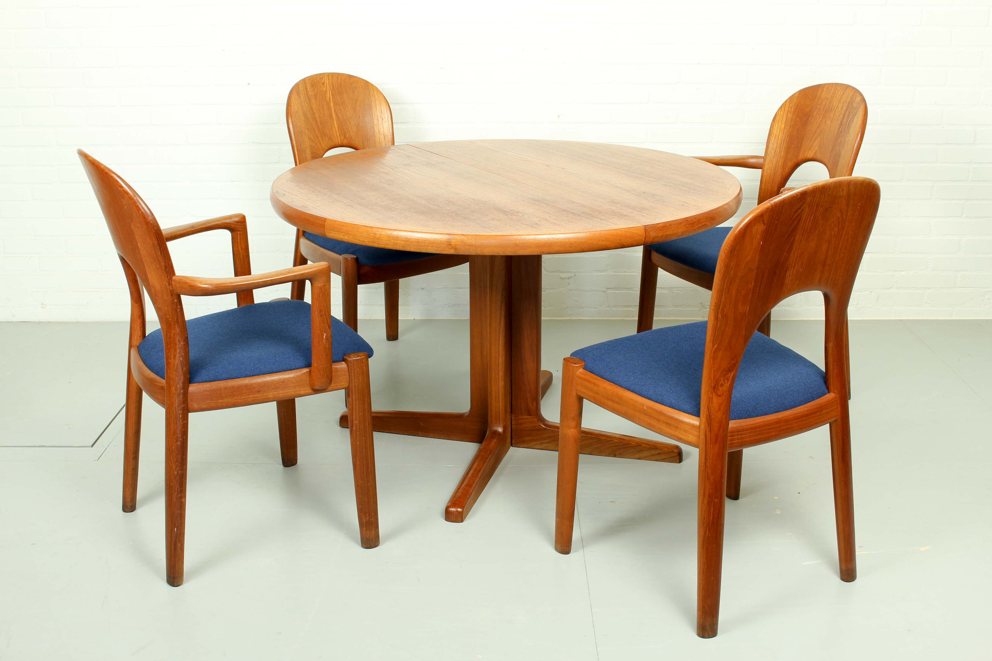 Mid Century Modern E. Valentinsen style Danish Teak Expandable Dining Table