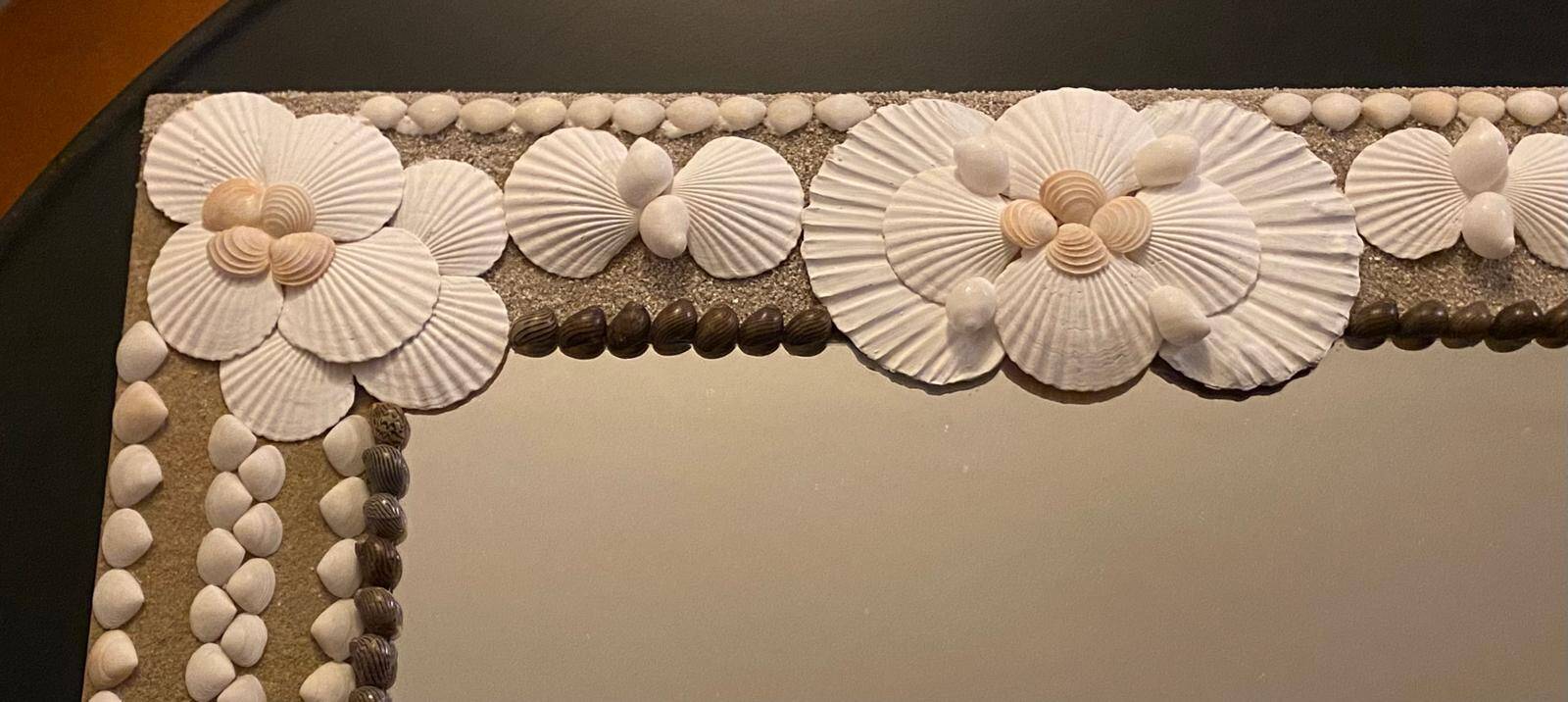 Mirror 2 wood & shells