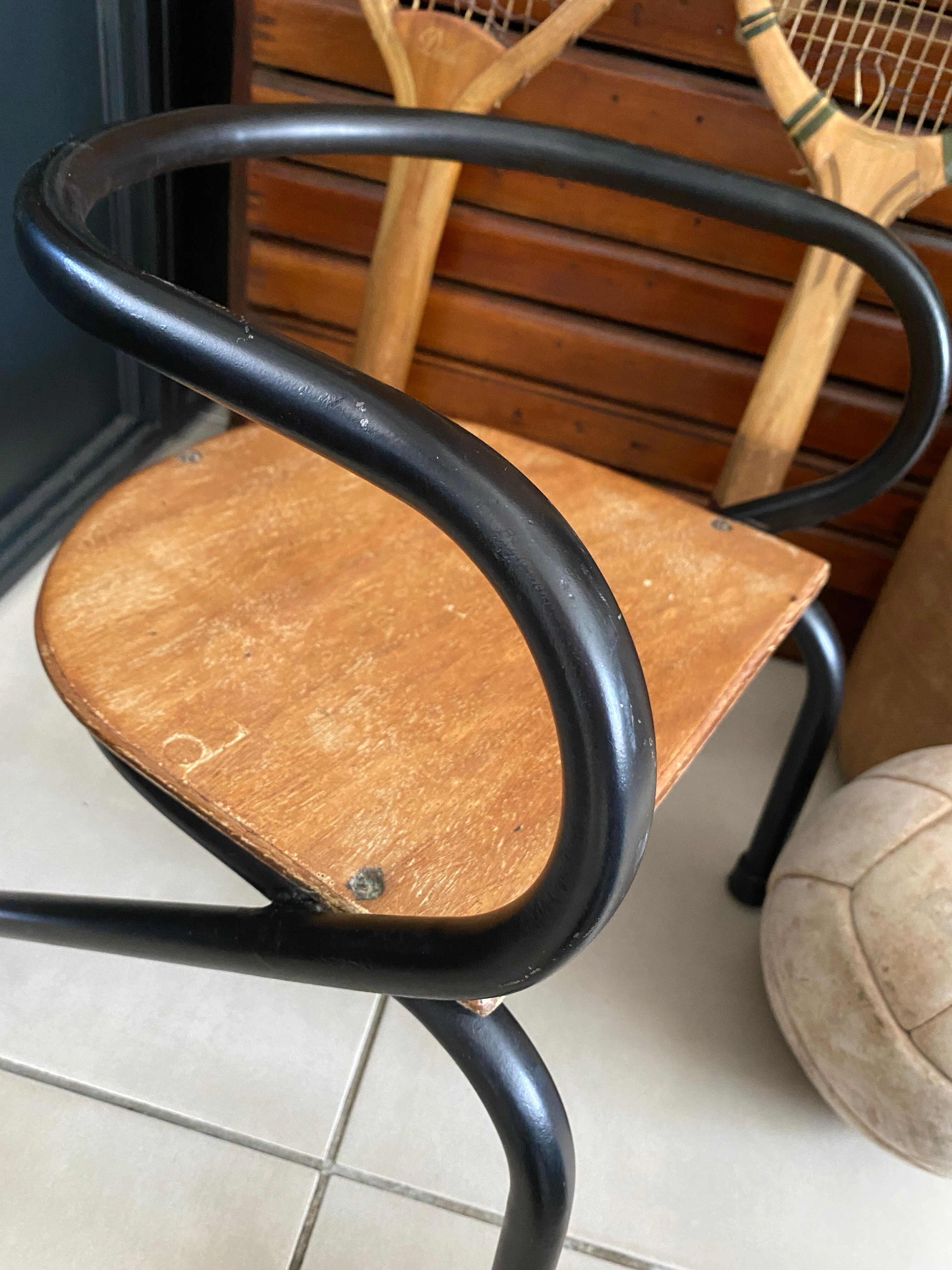 Chaise écolier enfant vintage de Jacques Hitier
