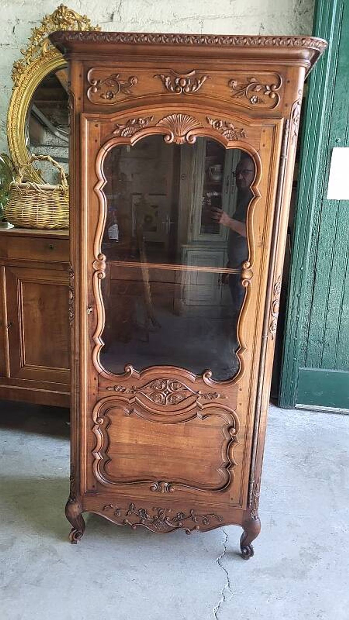 Vitrine style louis xv 1 porte en merisier