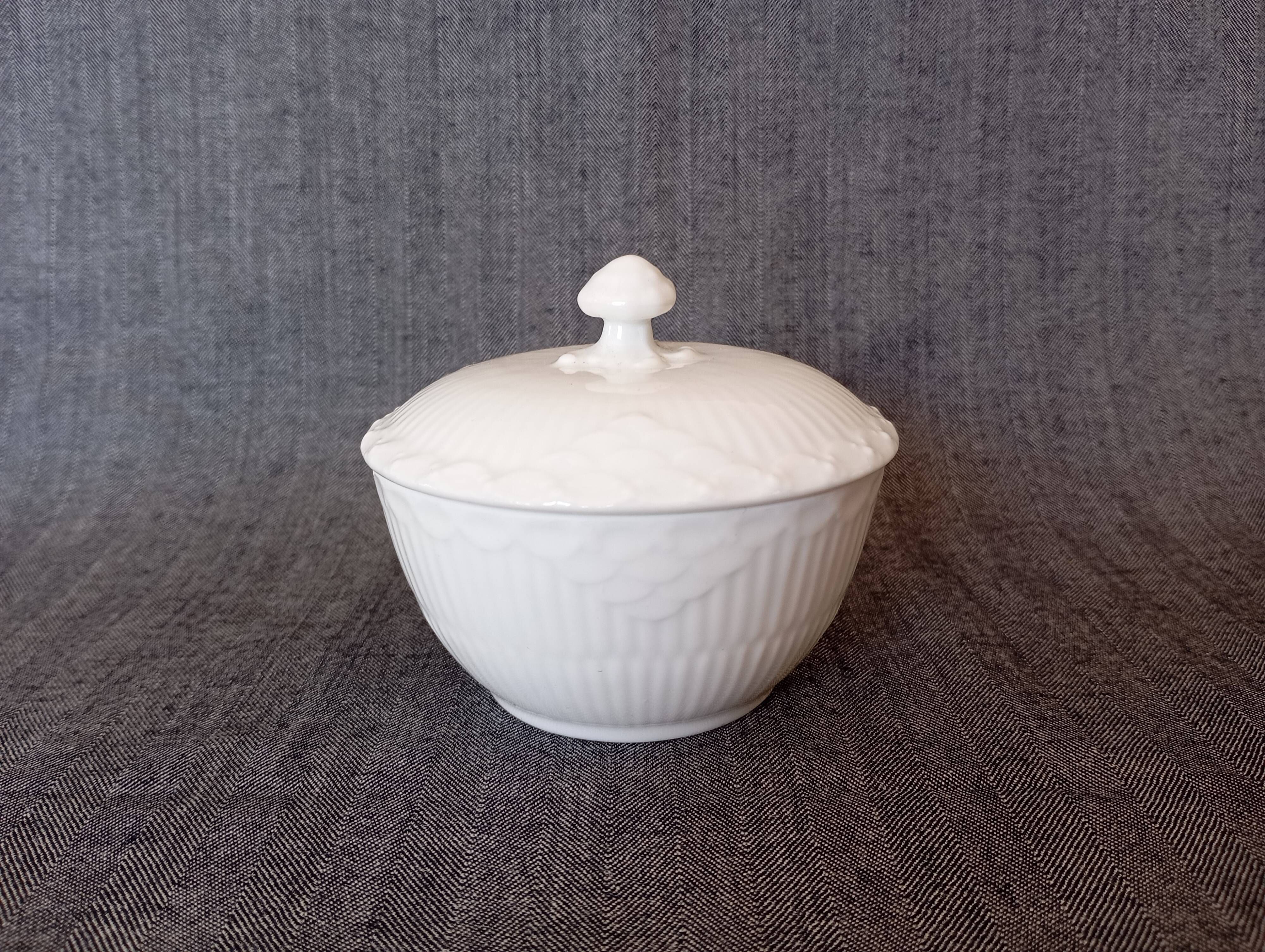 Covered sugar bowl and cream jug Royal Copenhagen 'White Fluted Half Lace'