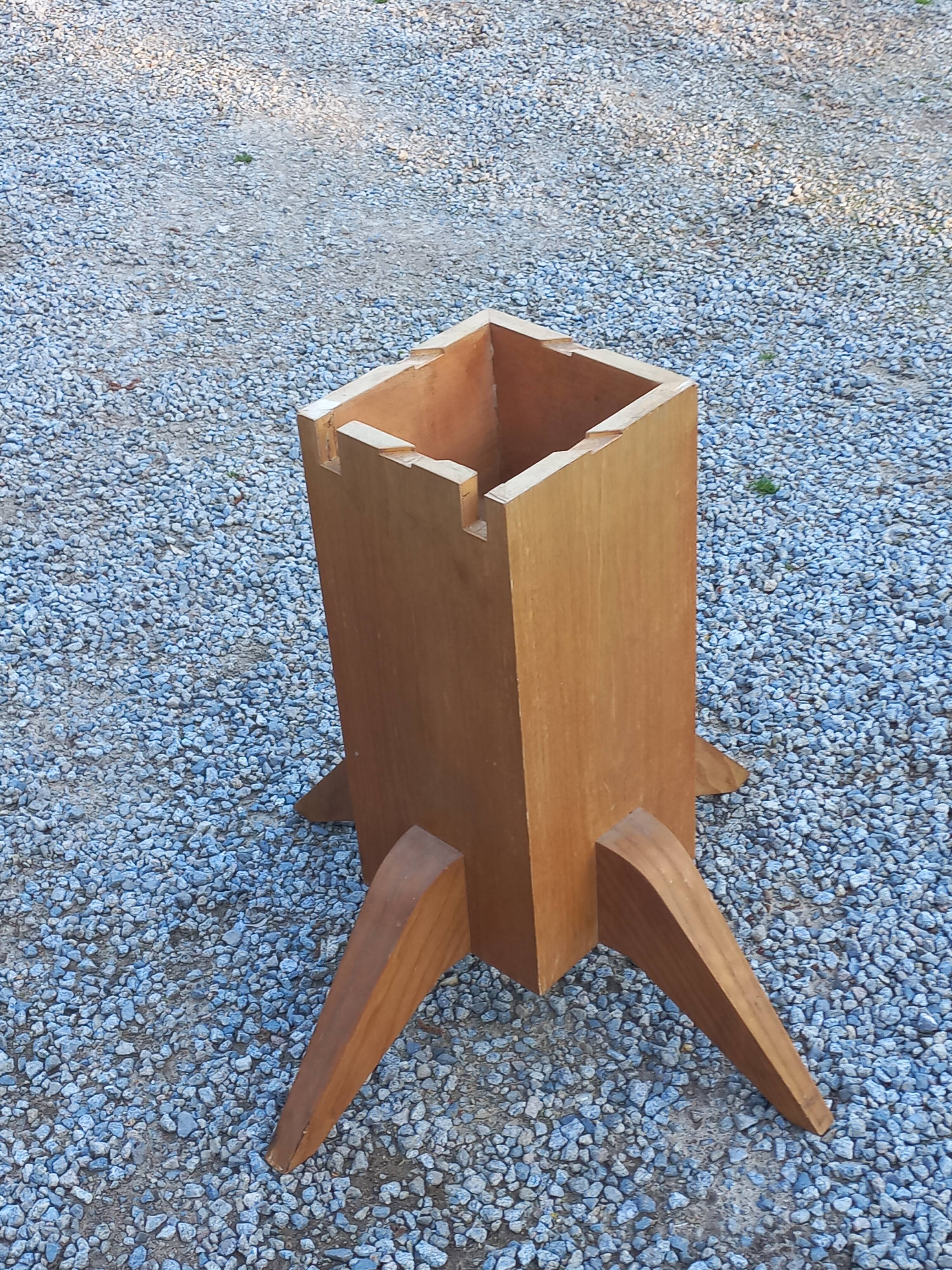 1950s round oak table, 2 heights, central quadripod leg