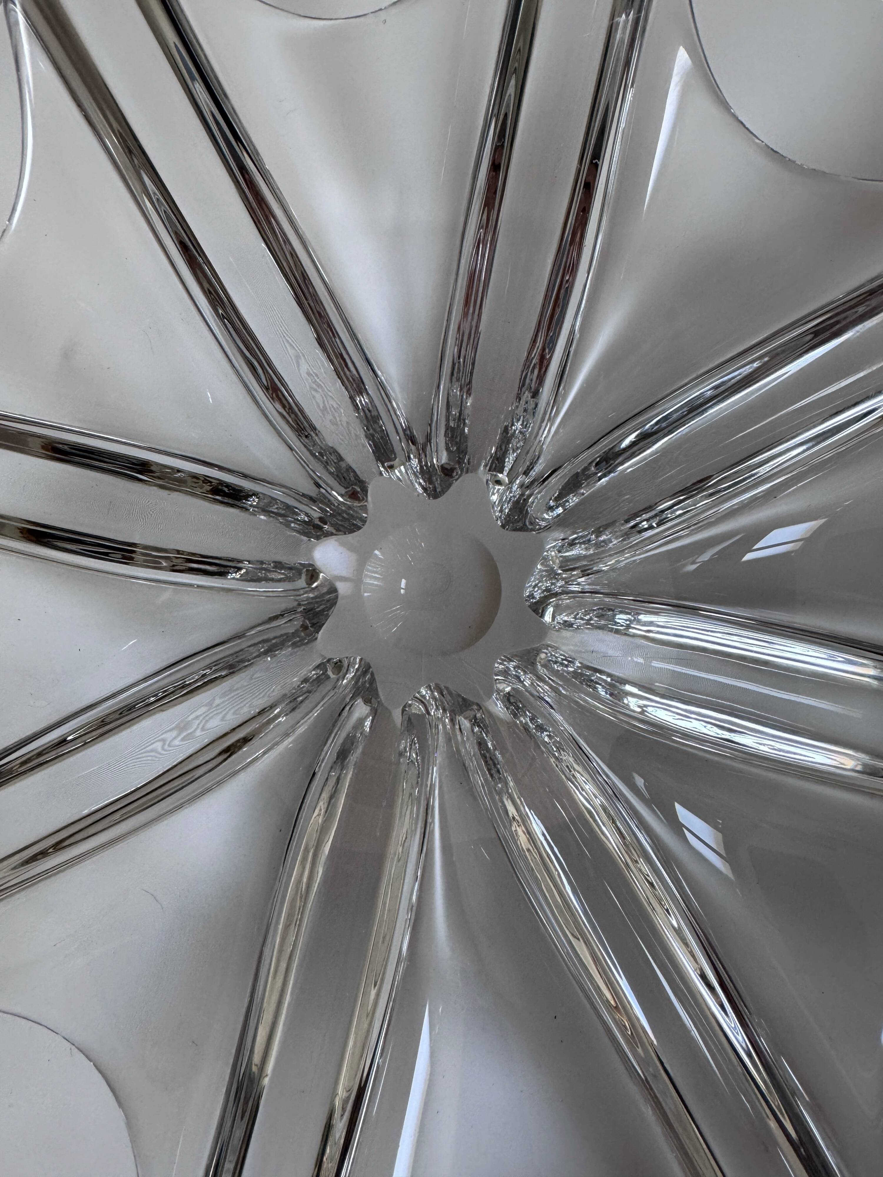 Baccarat crystal star coupe 40cm — perfect condition, authentic mark