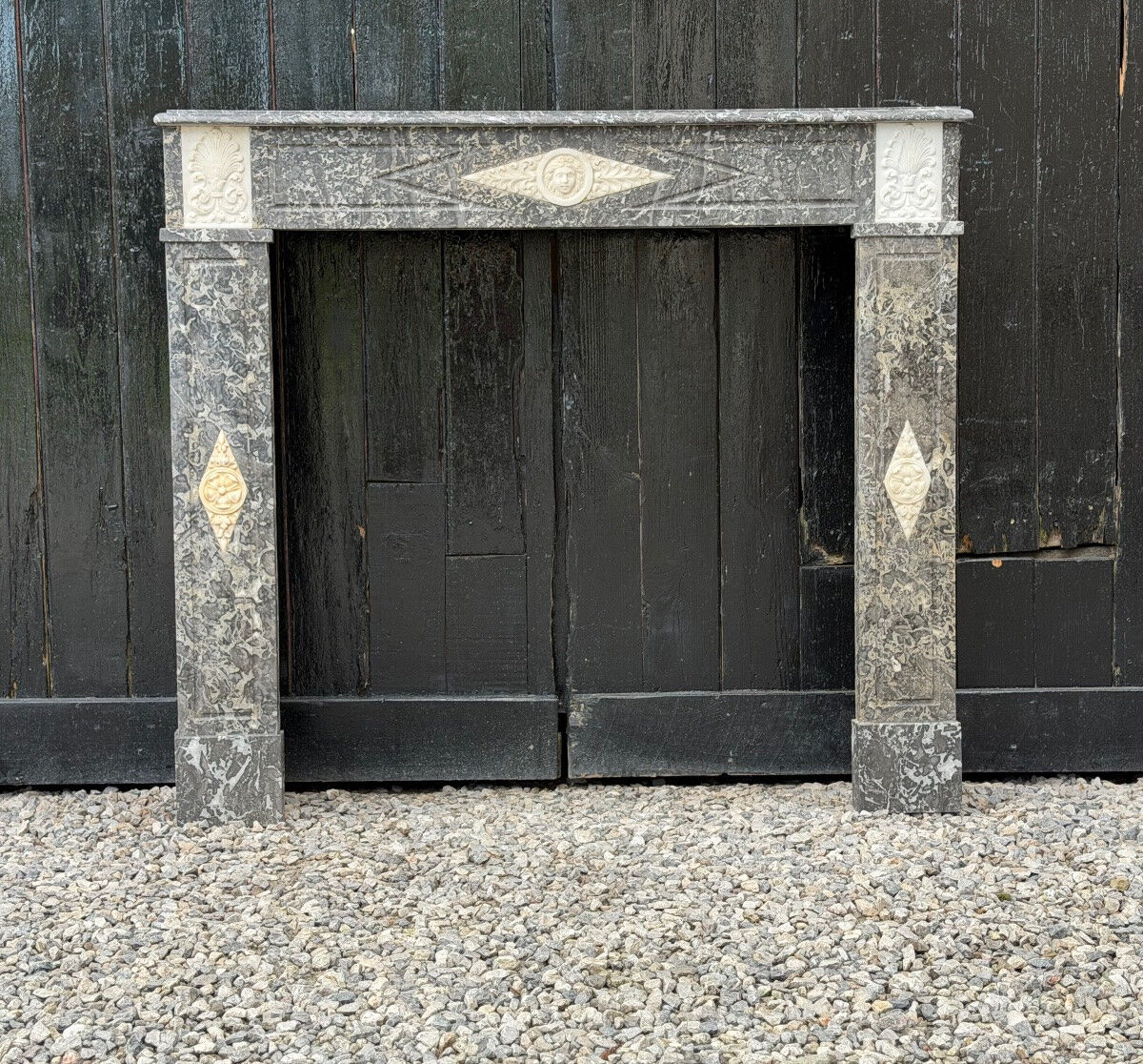 Directoire fireplace in grey marble Sainte-Anne, early 19th century