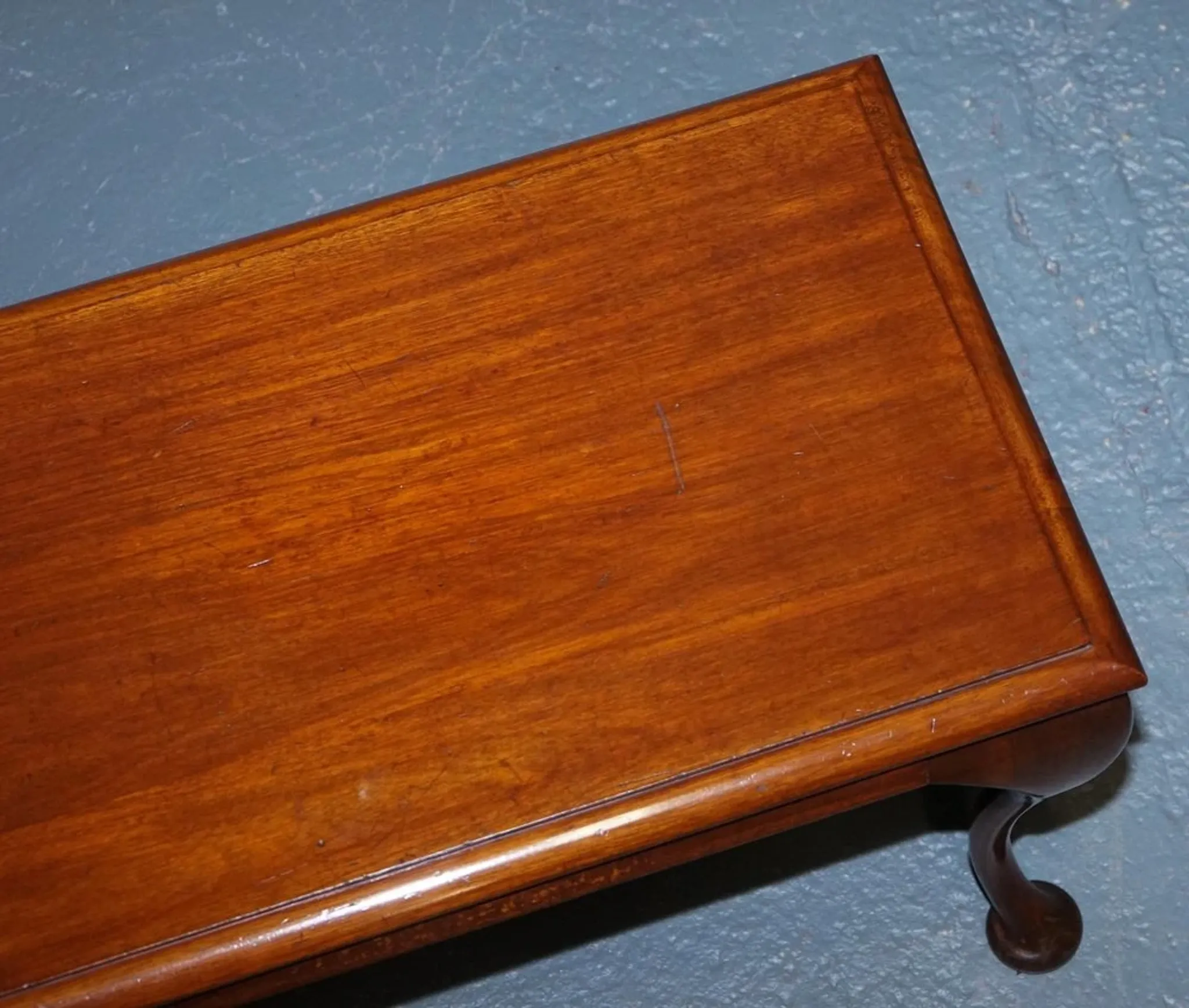 Queen Anne Vintage Wooden Coffee Table