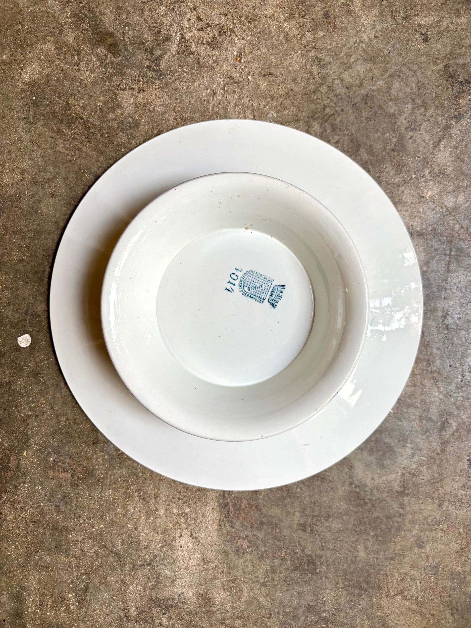 St Amand cake plate in blue ironstone