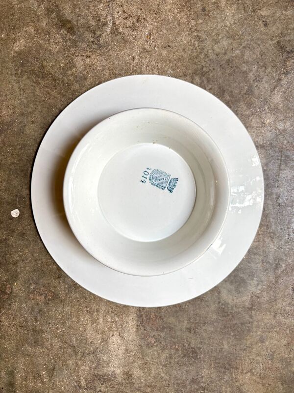 Assiette à gâteau St Amand en terre de fer bleue