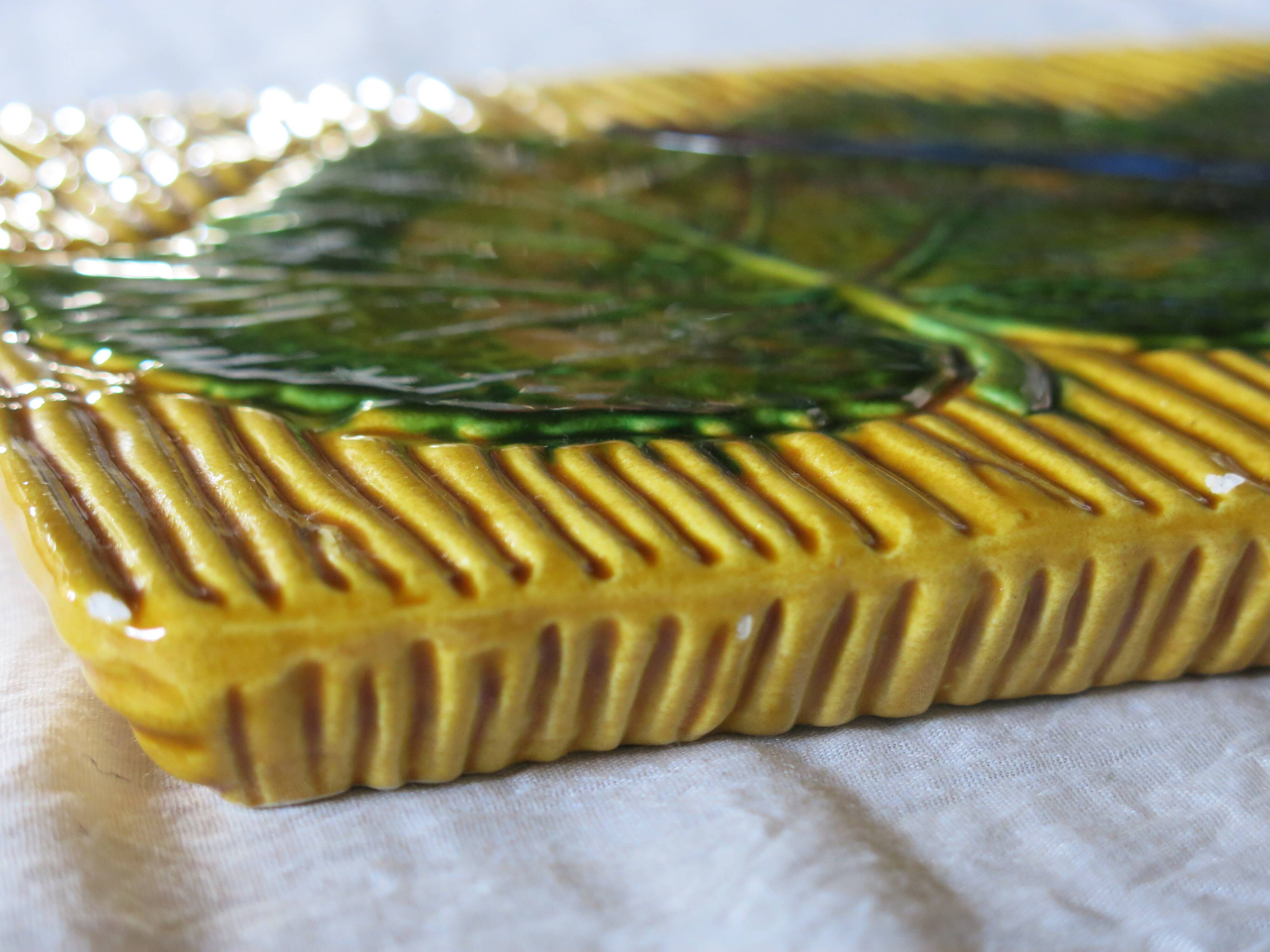 Very pretty cheese platter or trivet from Vallauris in very good condition