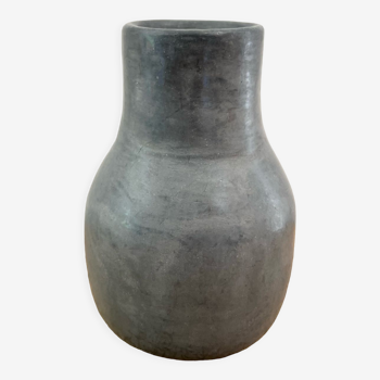 Vase en tadelakt gris