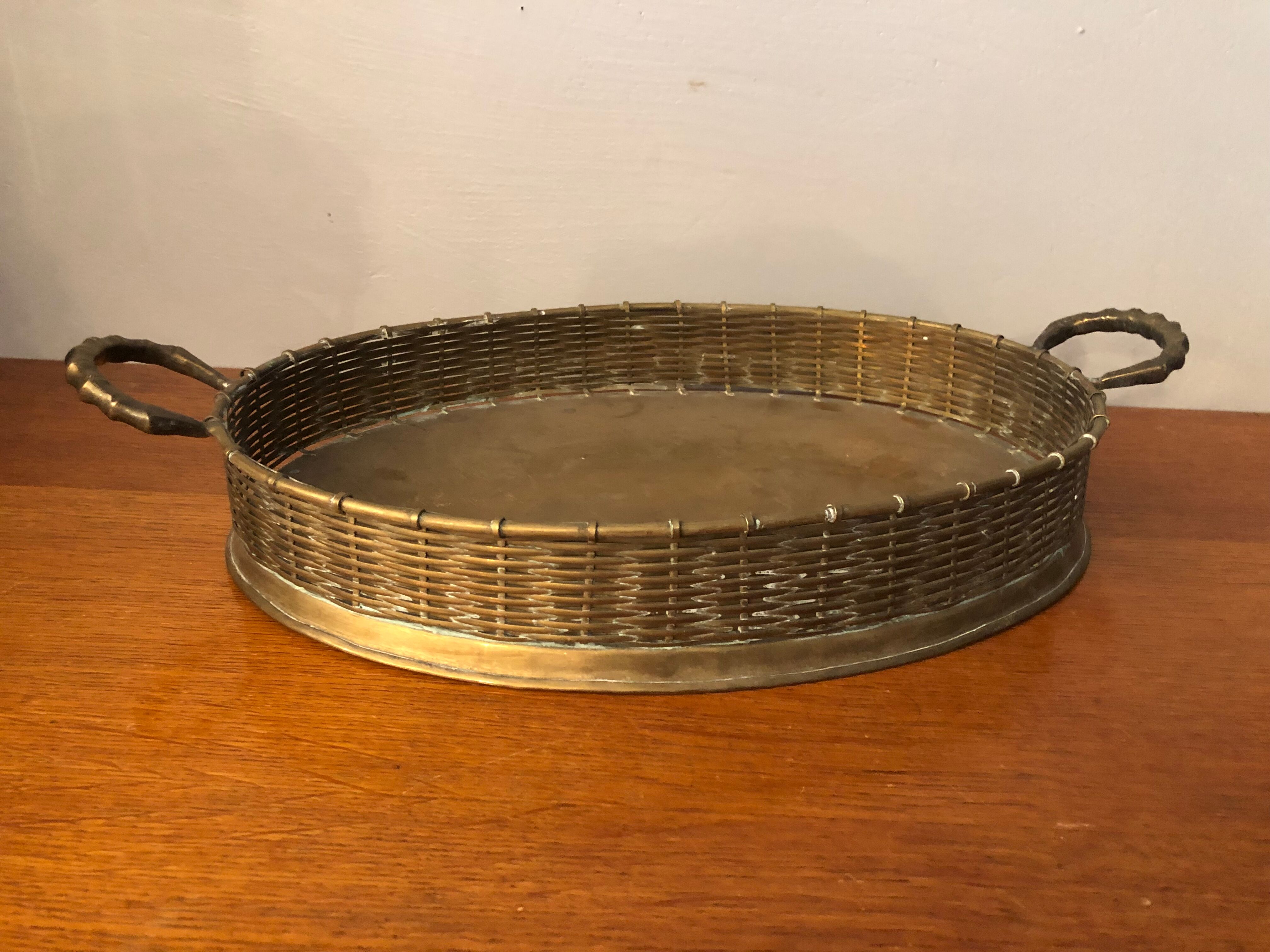 Antique brass top