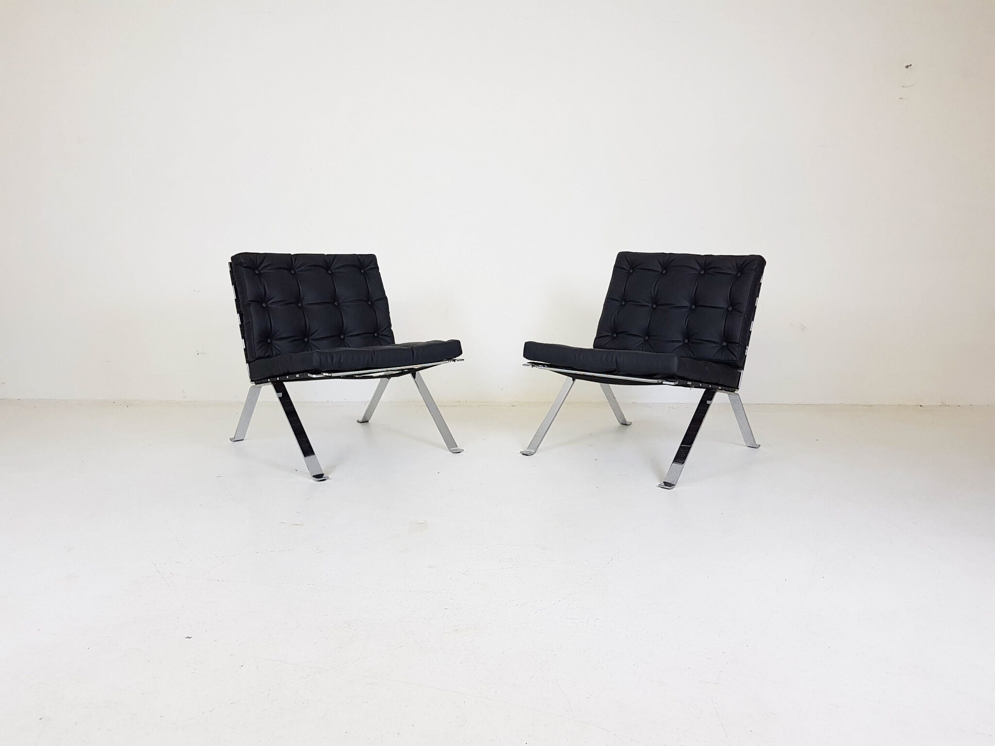 Armchairs model Euro 1600 by Hans Eichenberger for Girsberger