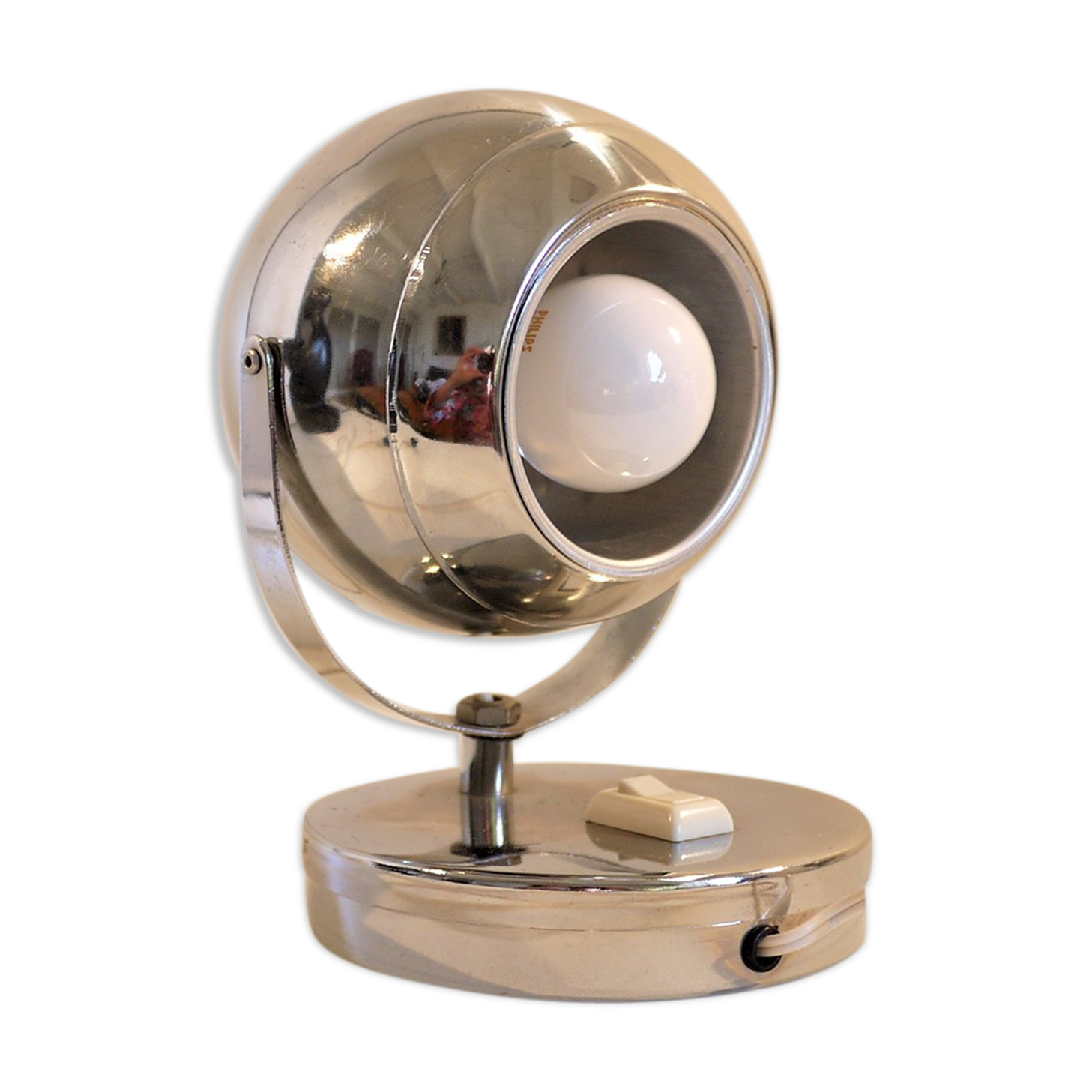 Chrome eyeball lamp